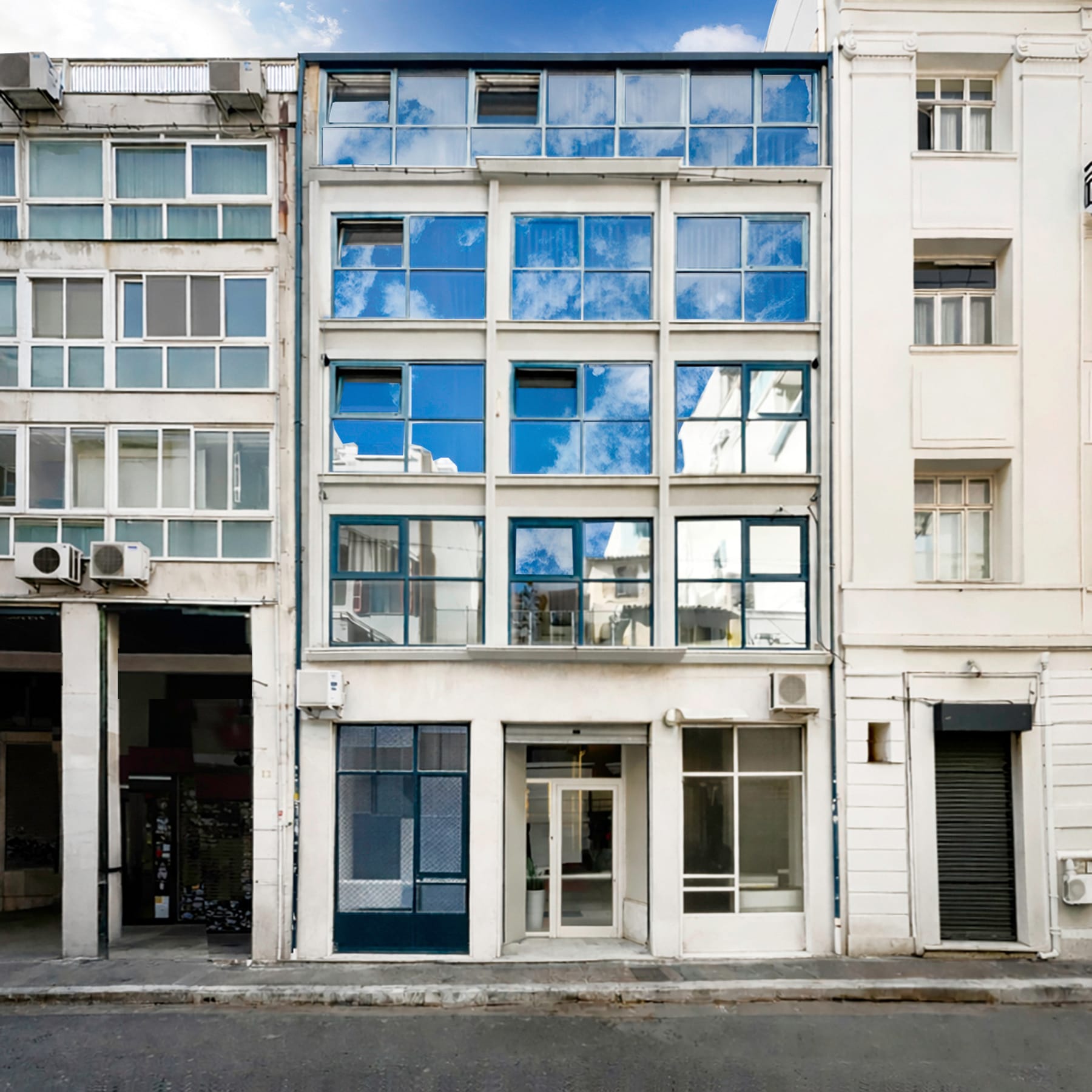 Karitsi Suites