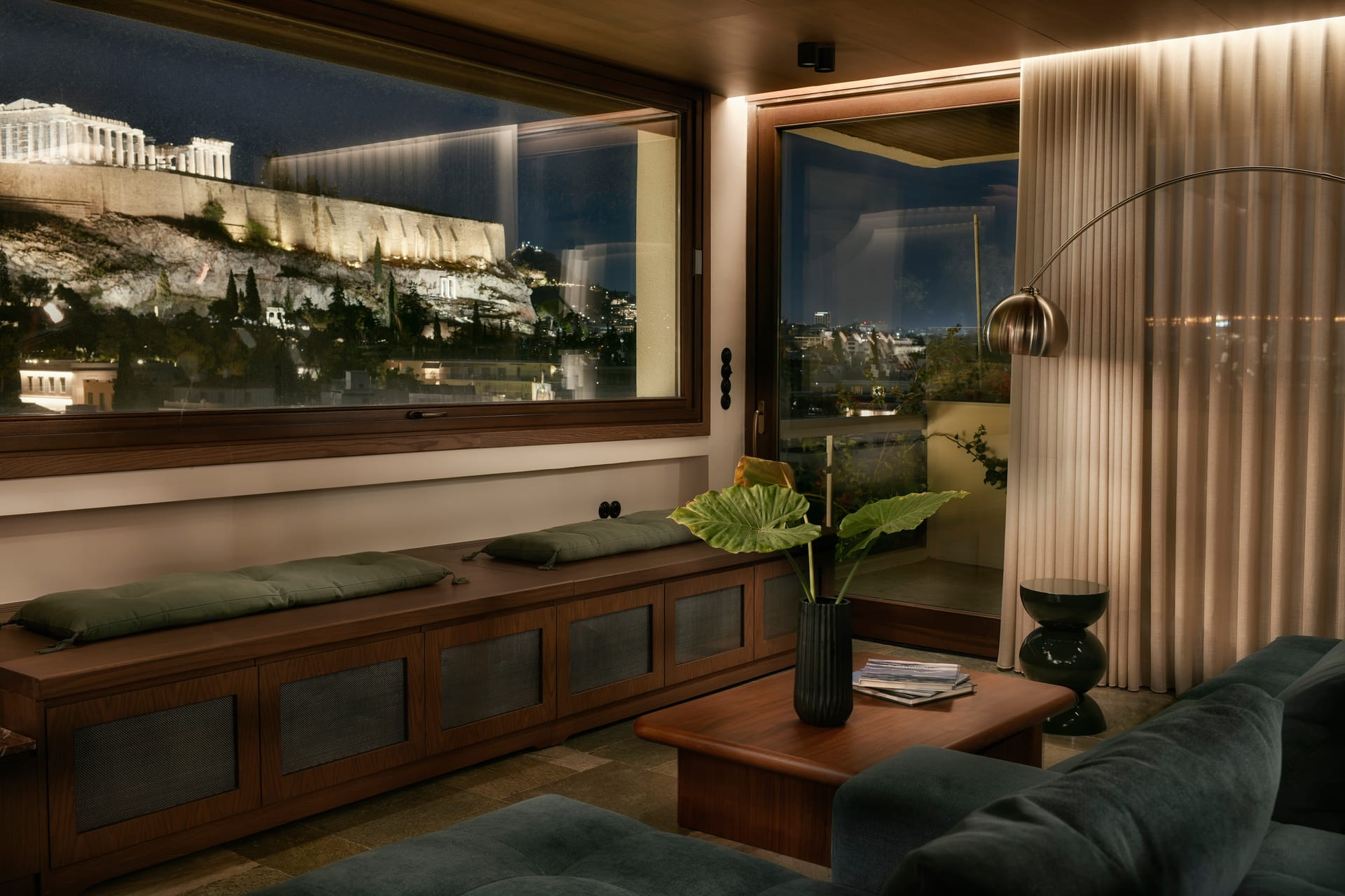 Karyatis Luxury Maisonette by K&K Athens