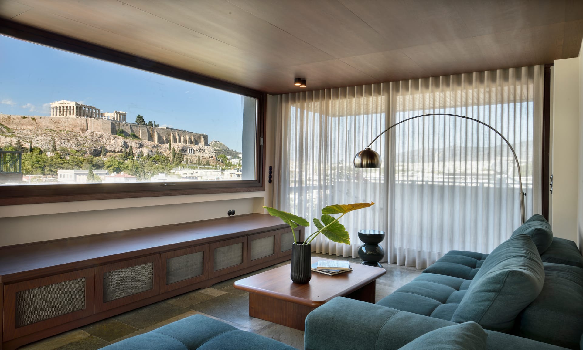 Karyatis Luxury Maisonette by K&K Athens