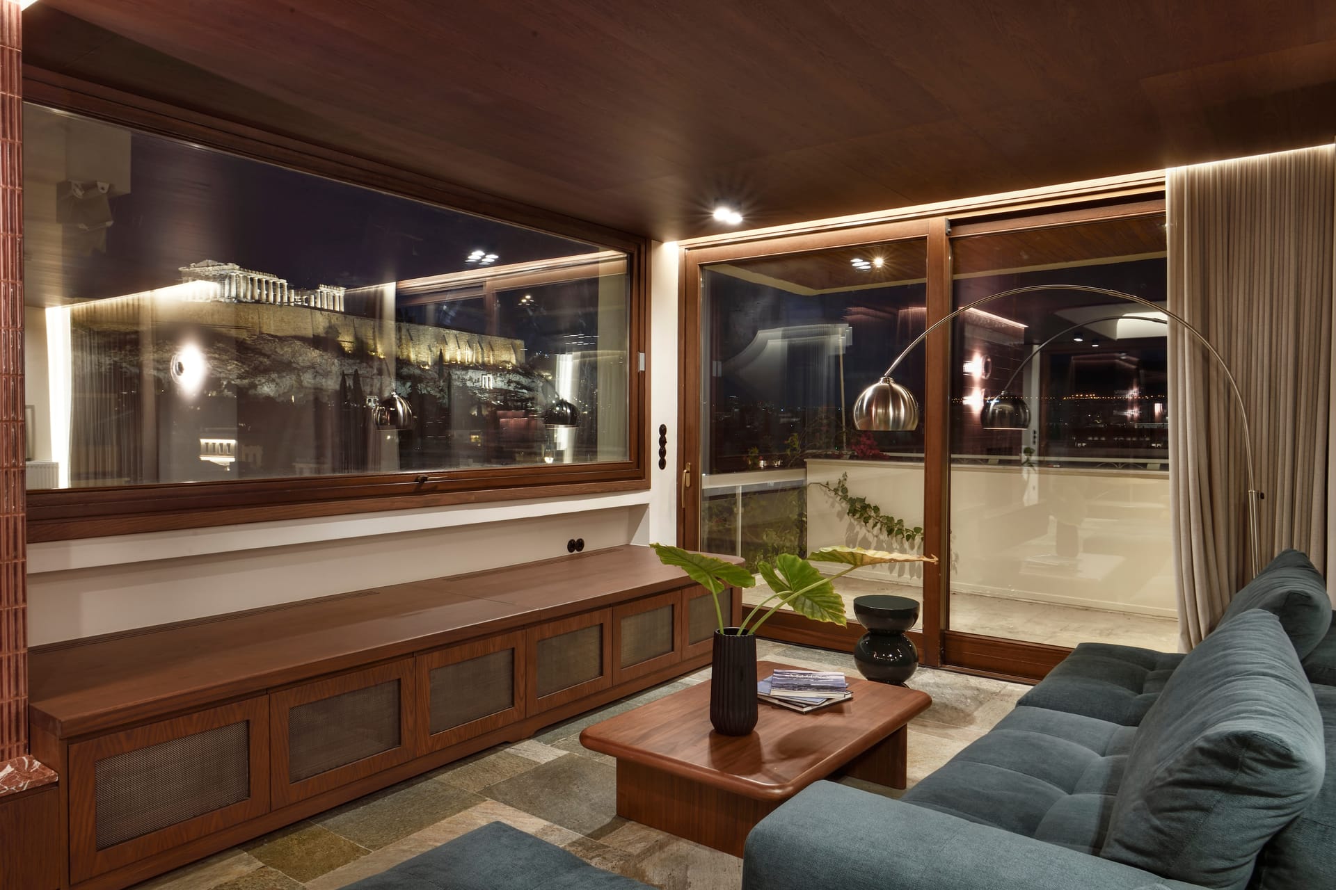 Karyatis Luxury Maisonette by K&K Athens