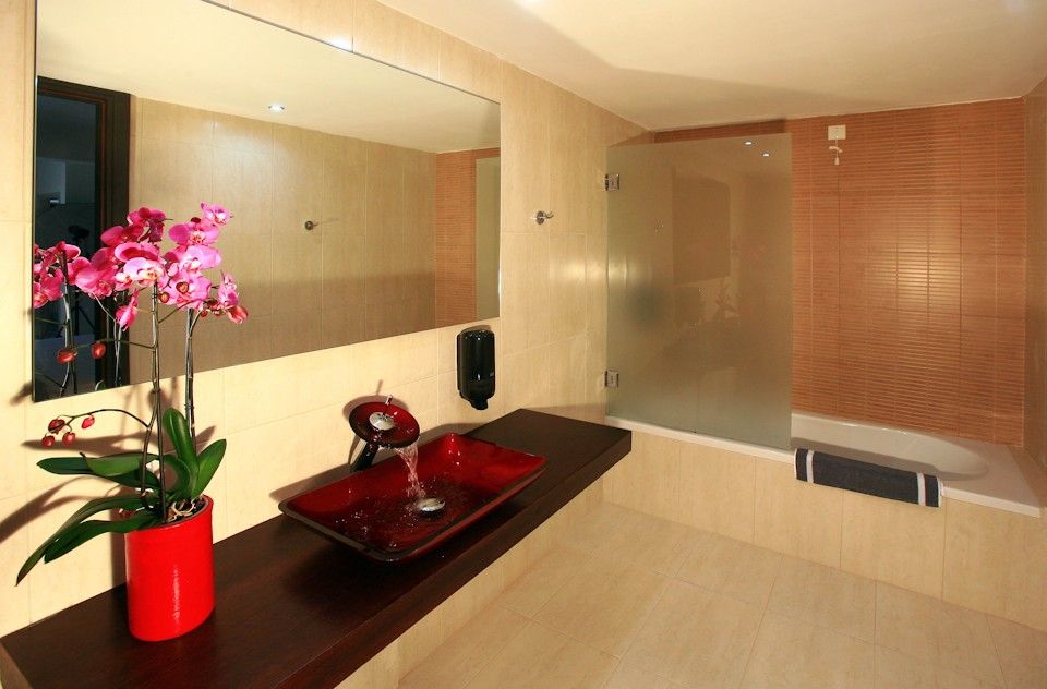 Katrin Suites