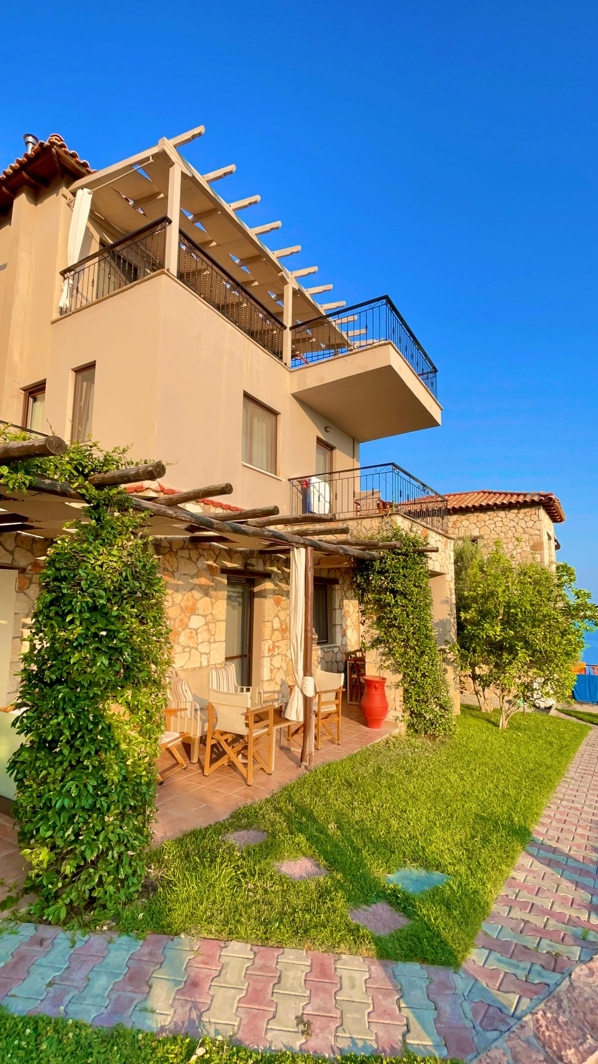 Koumaros Villas