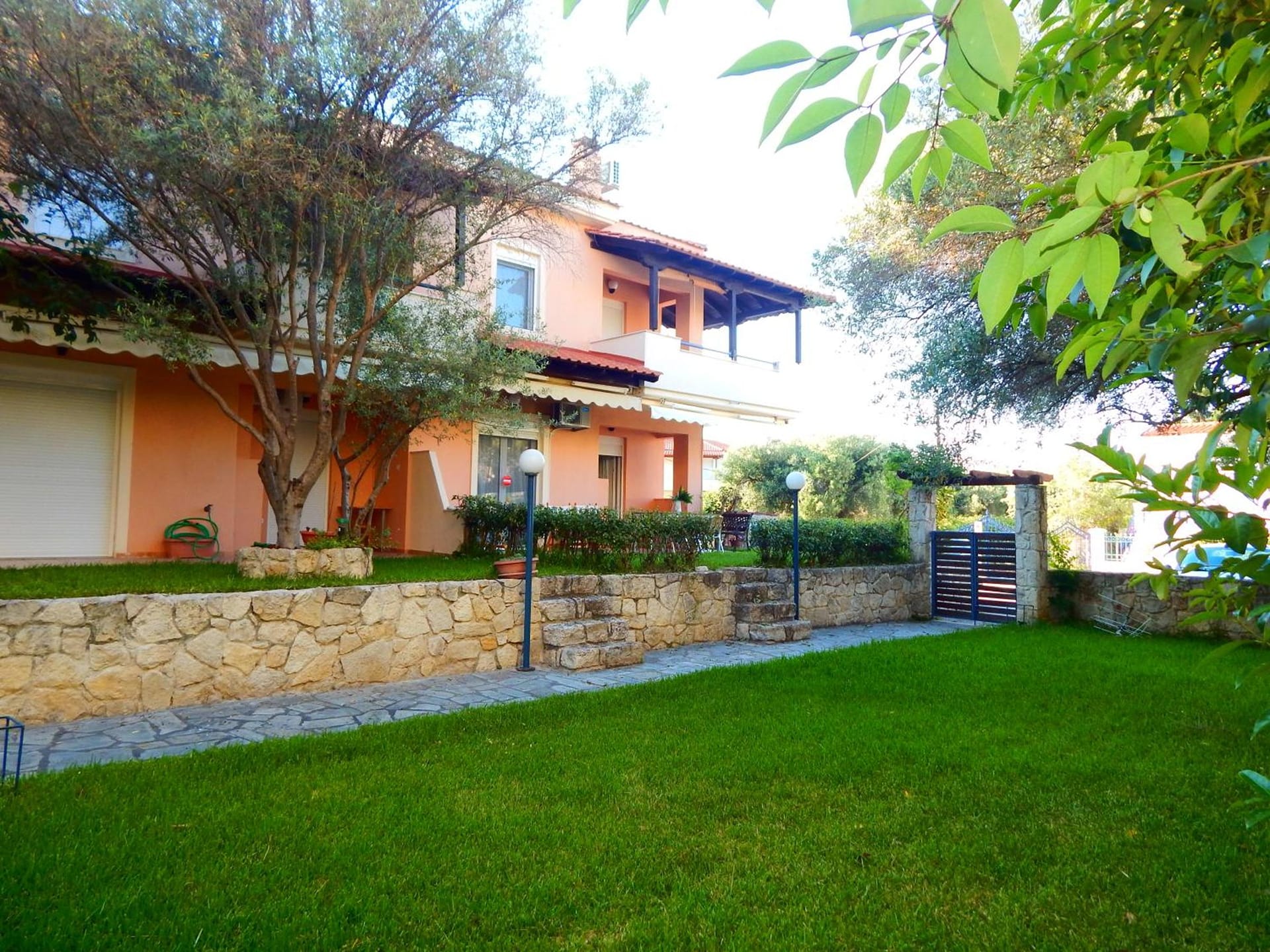 Kripis Holiday Apartments