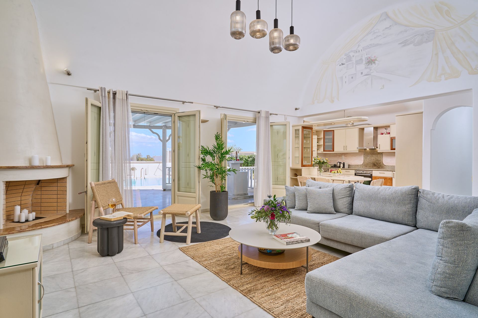 La Maison Luxurious Living