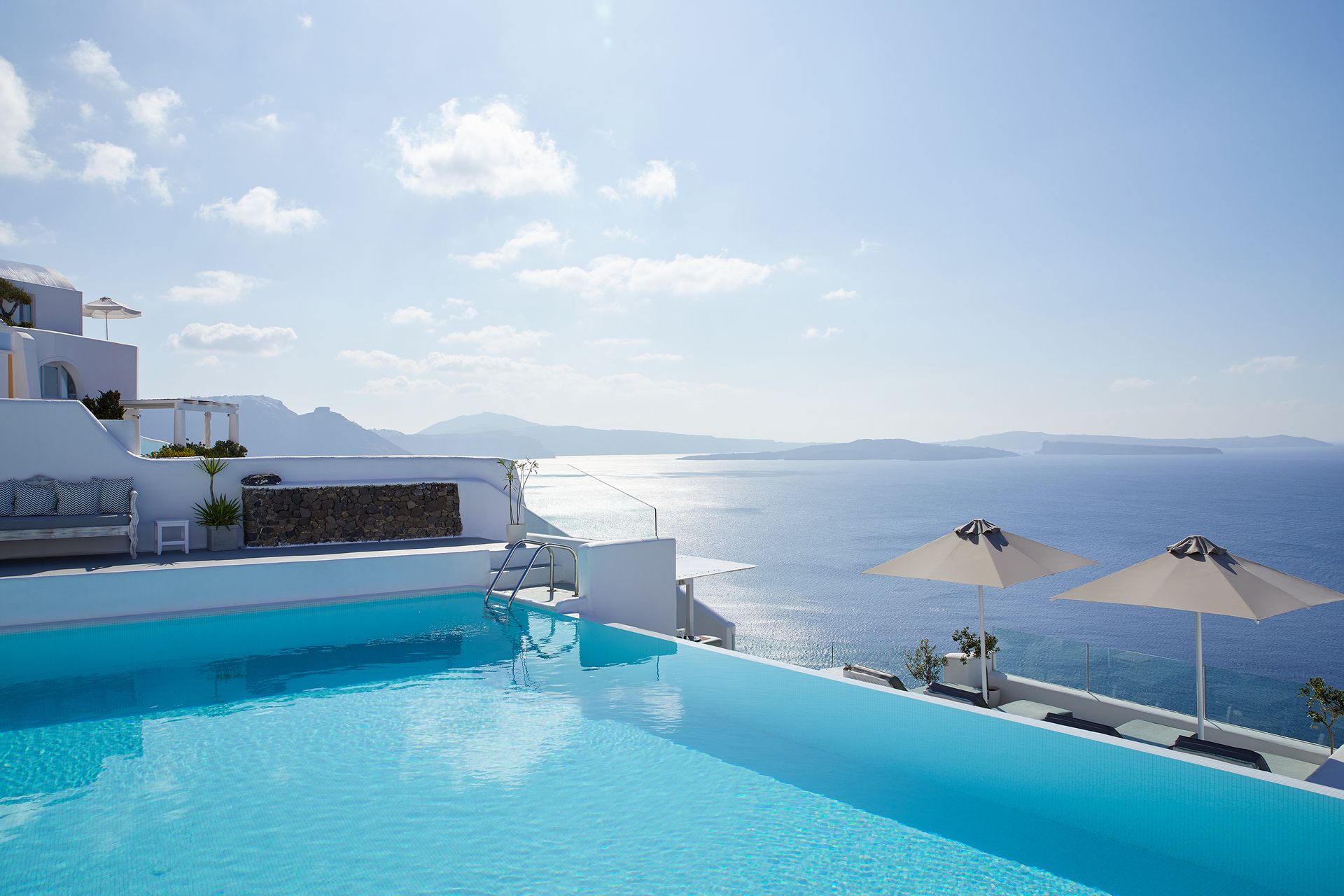 La Perla Villas & Suites