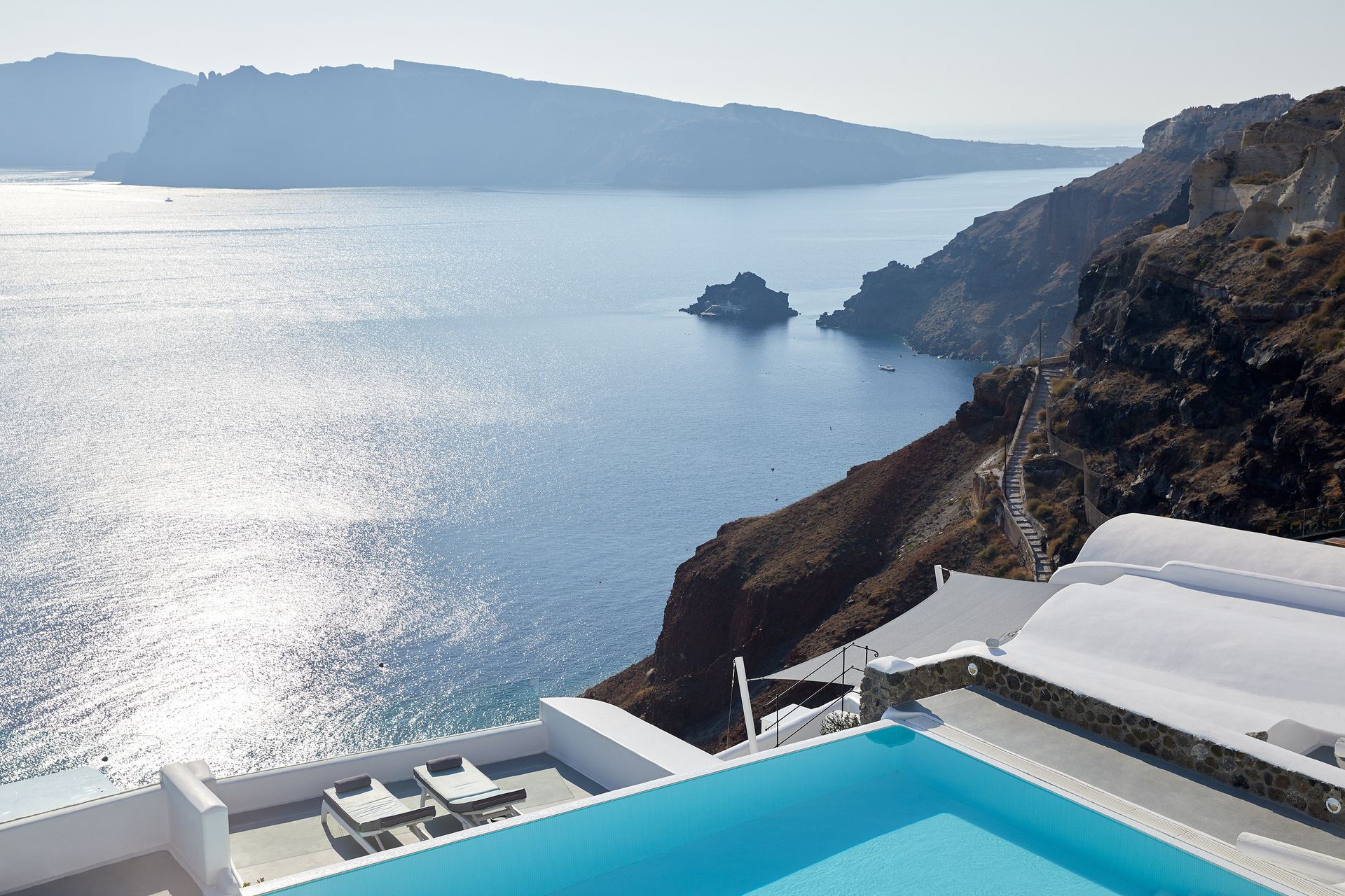 La Perla Villas & Suites