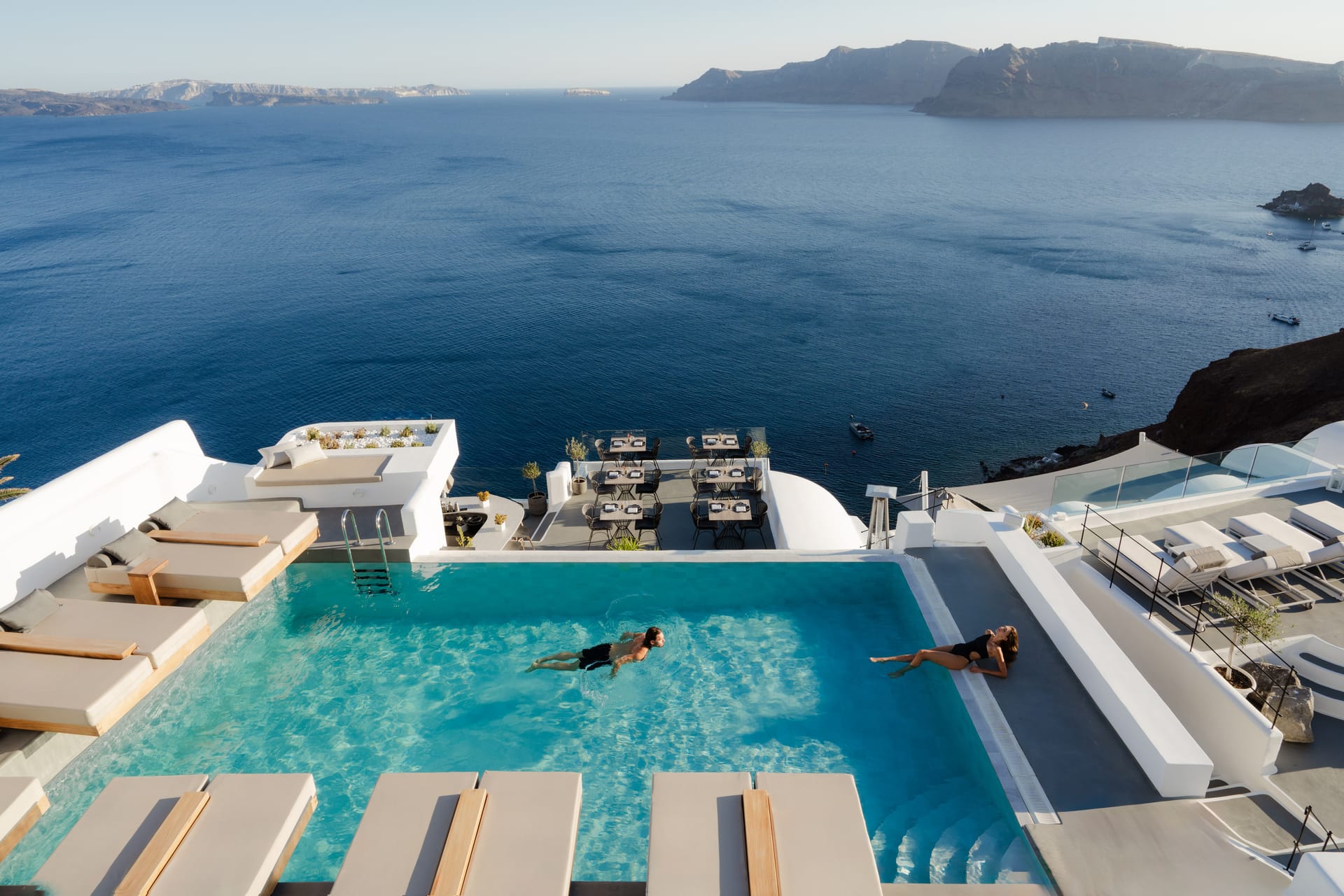 La Perla Villas & Suites