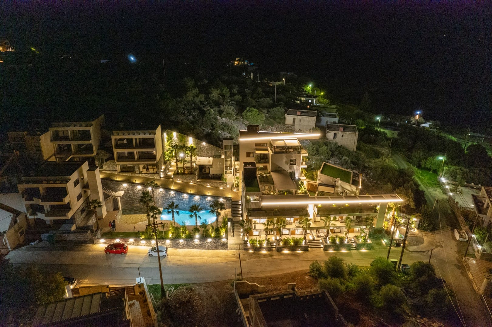 Lazar Lux Suites