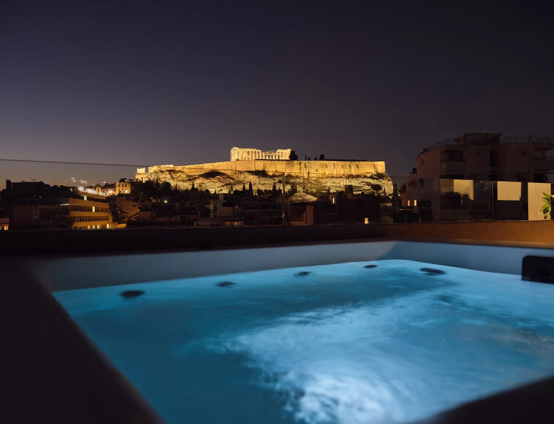 Live & Travel Athens
