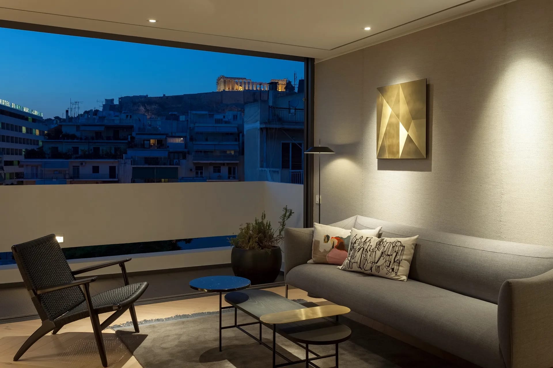 Live & Travel Athens