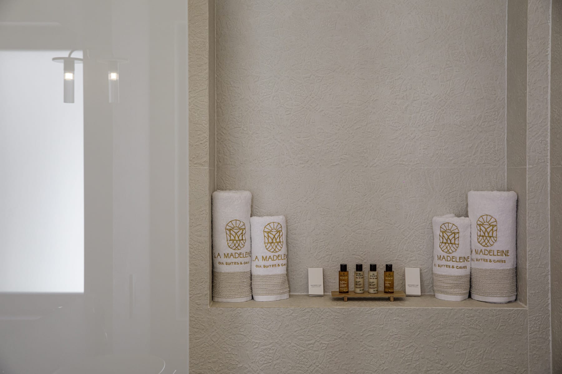 La Madeleine Oia Suites & Caves