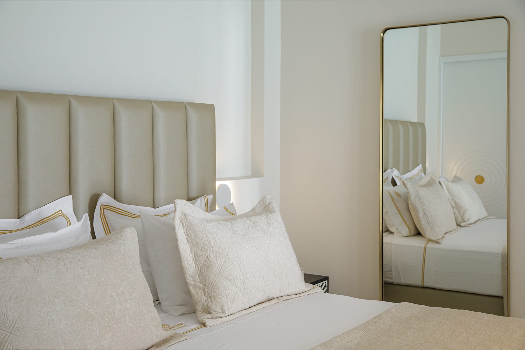 La Madeleine Oia Suites & Caves