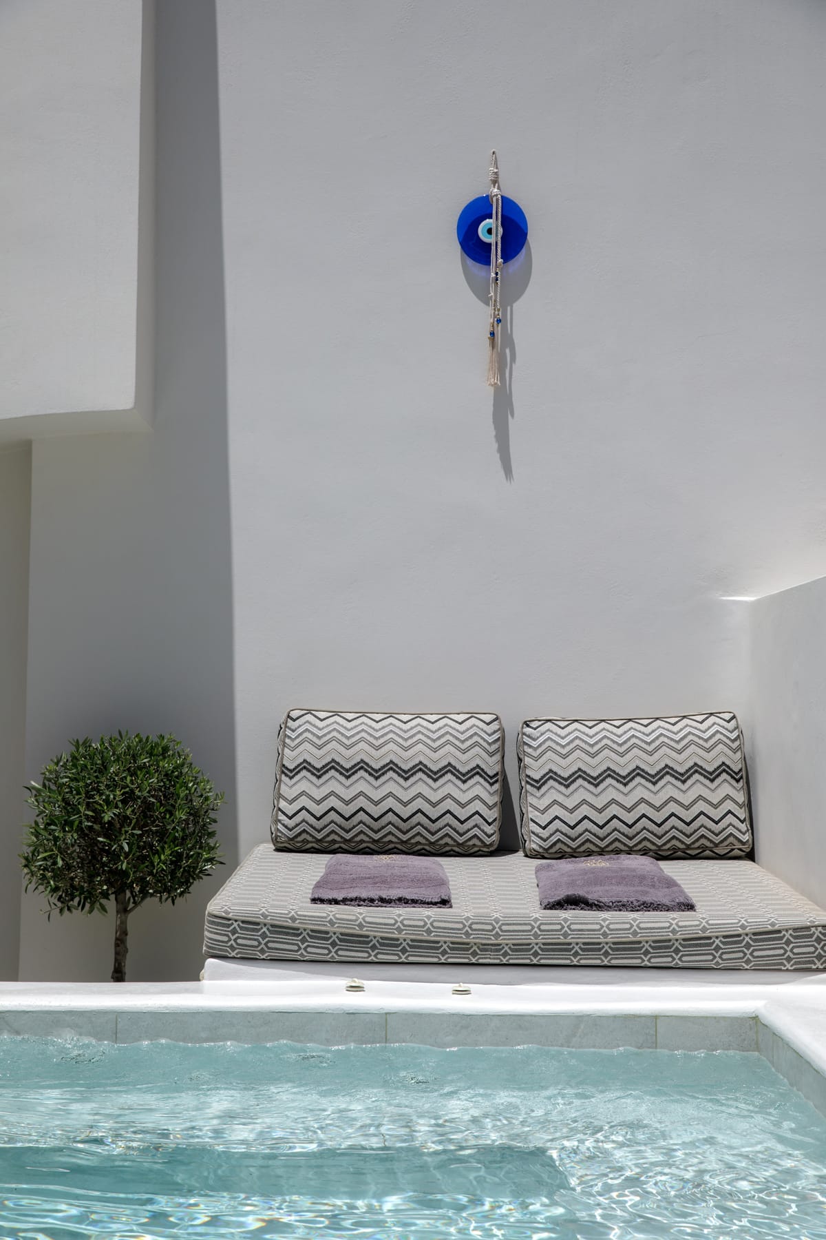 La Madeleine Oia Suites & Caves