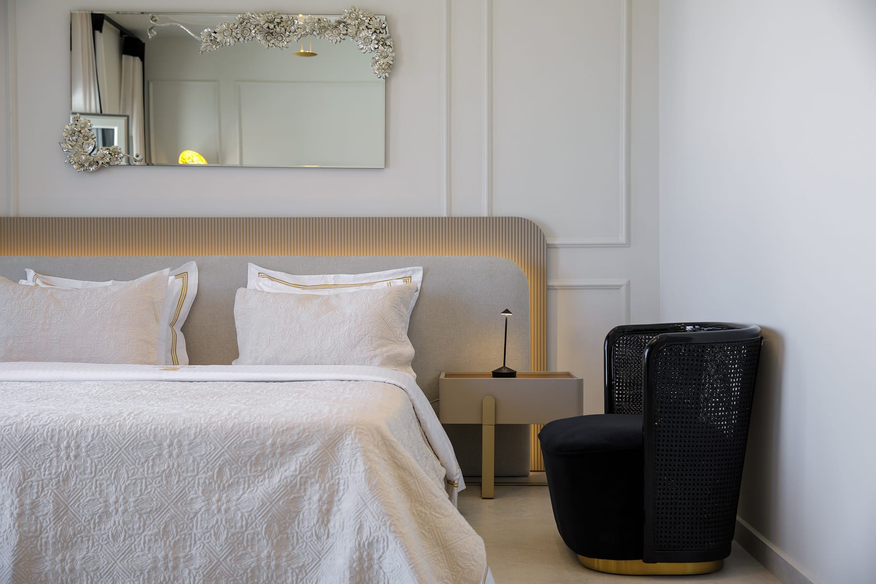 La Madeleine Oia Suites & Caves