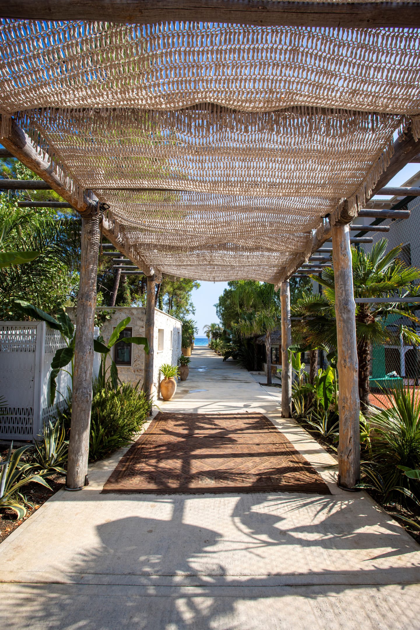 MAKO Sea & Suites