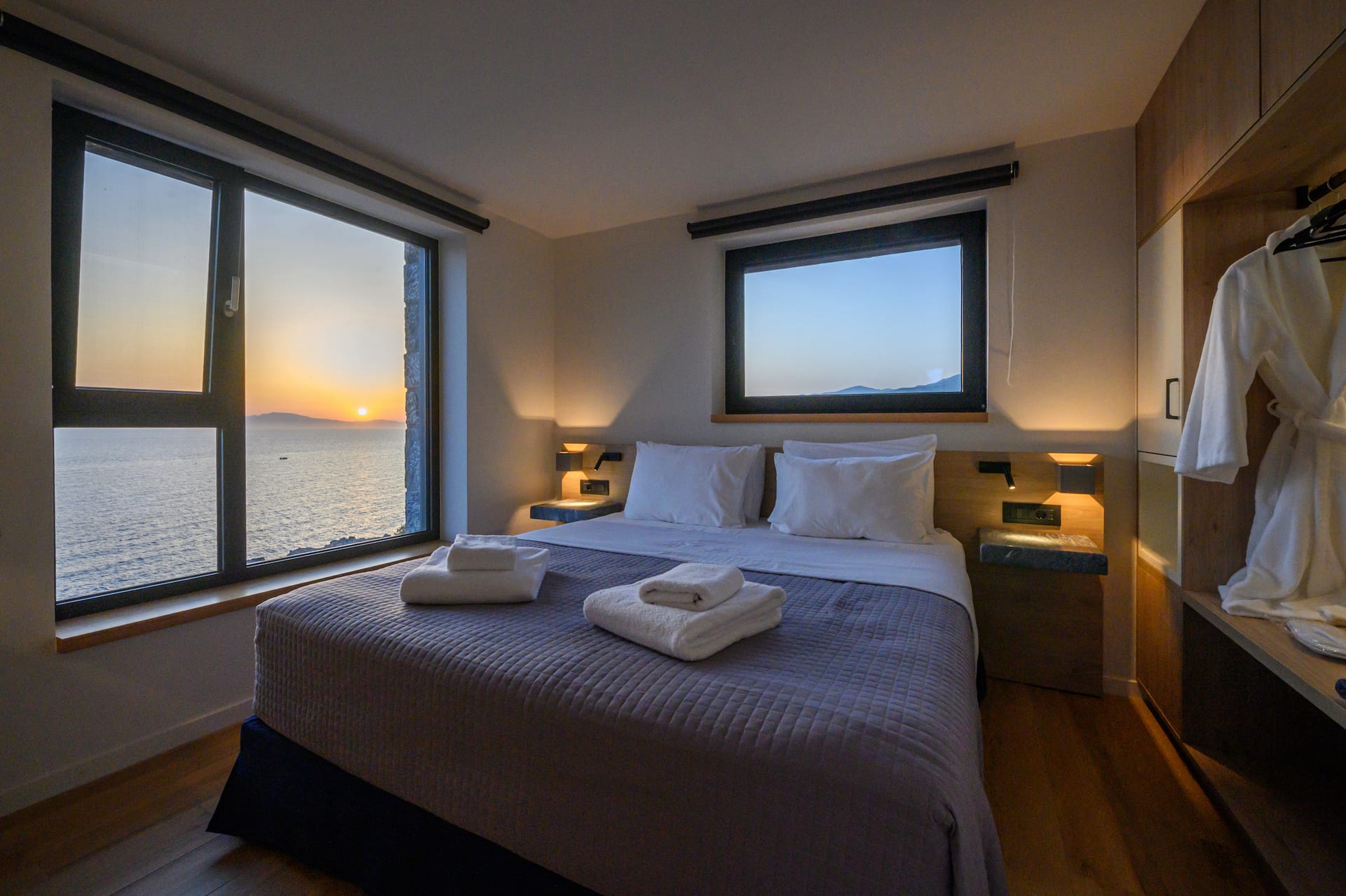 Mani Suites