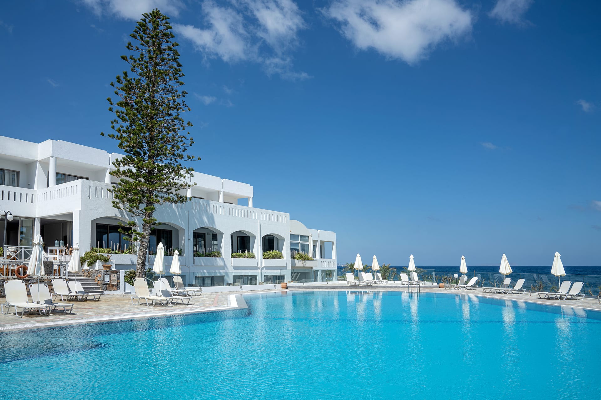 Maritimo Beach Hotel