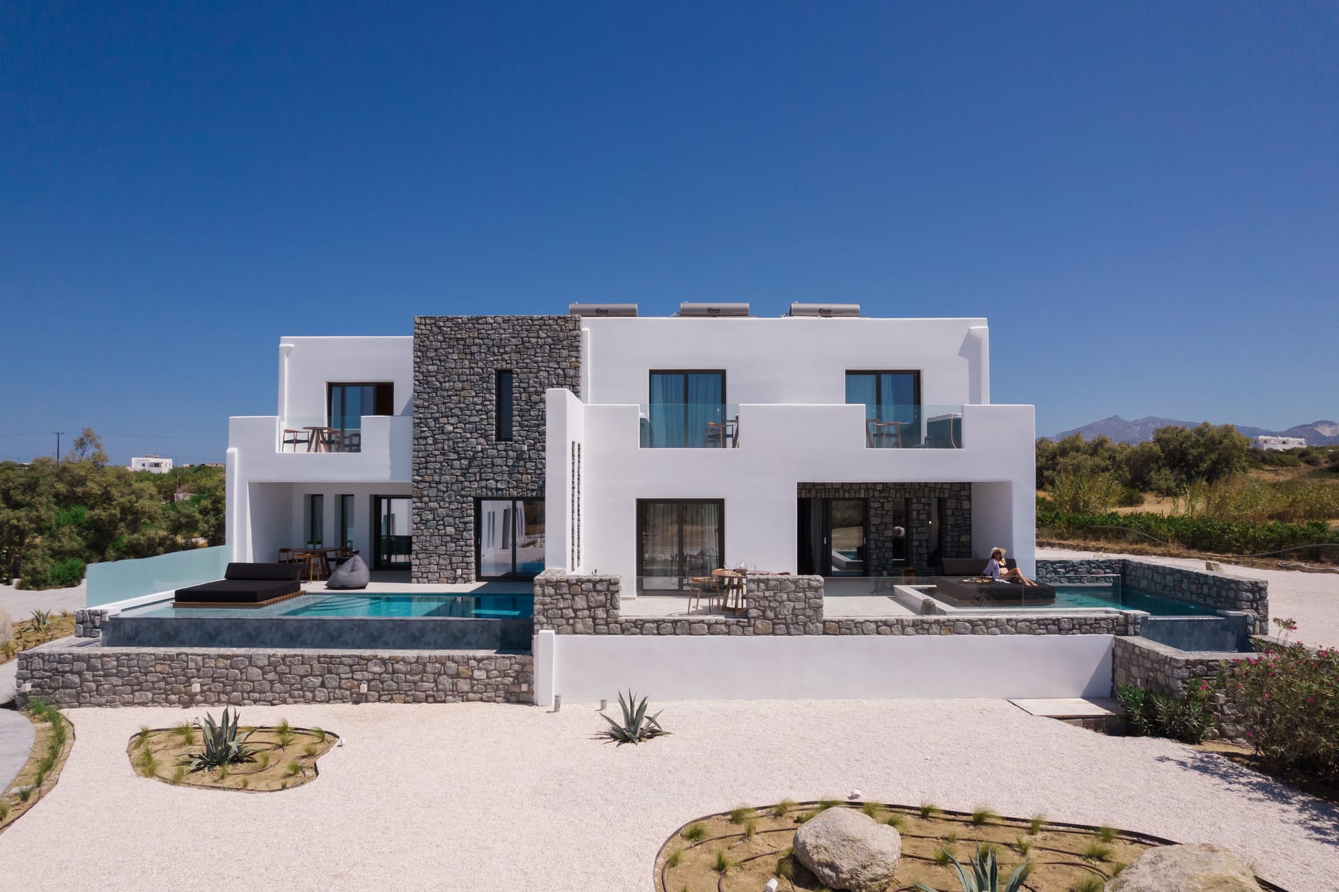 Milestones Naxos