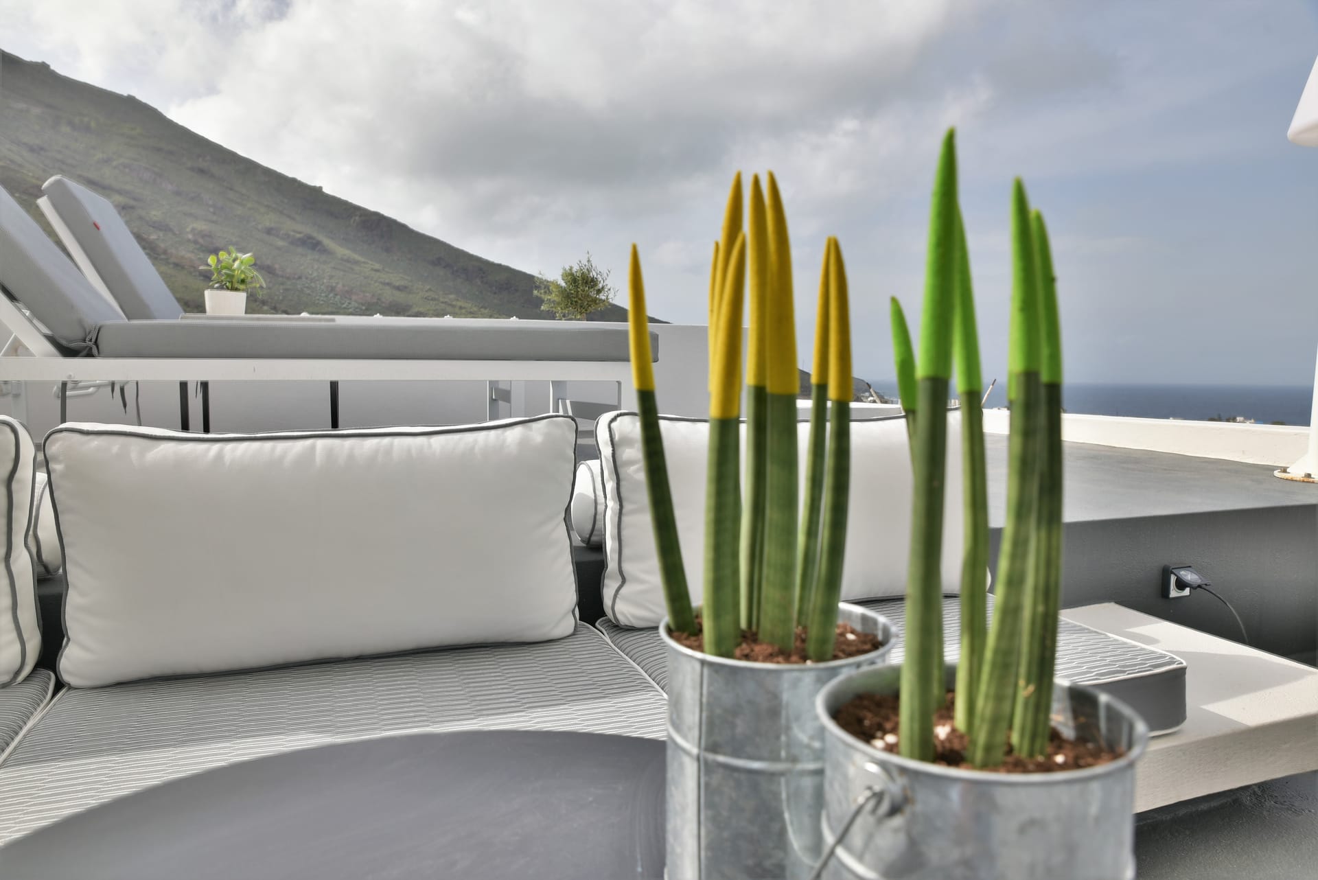 Horizon Mills Villas and Suites Santorini