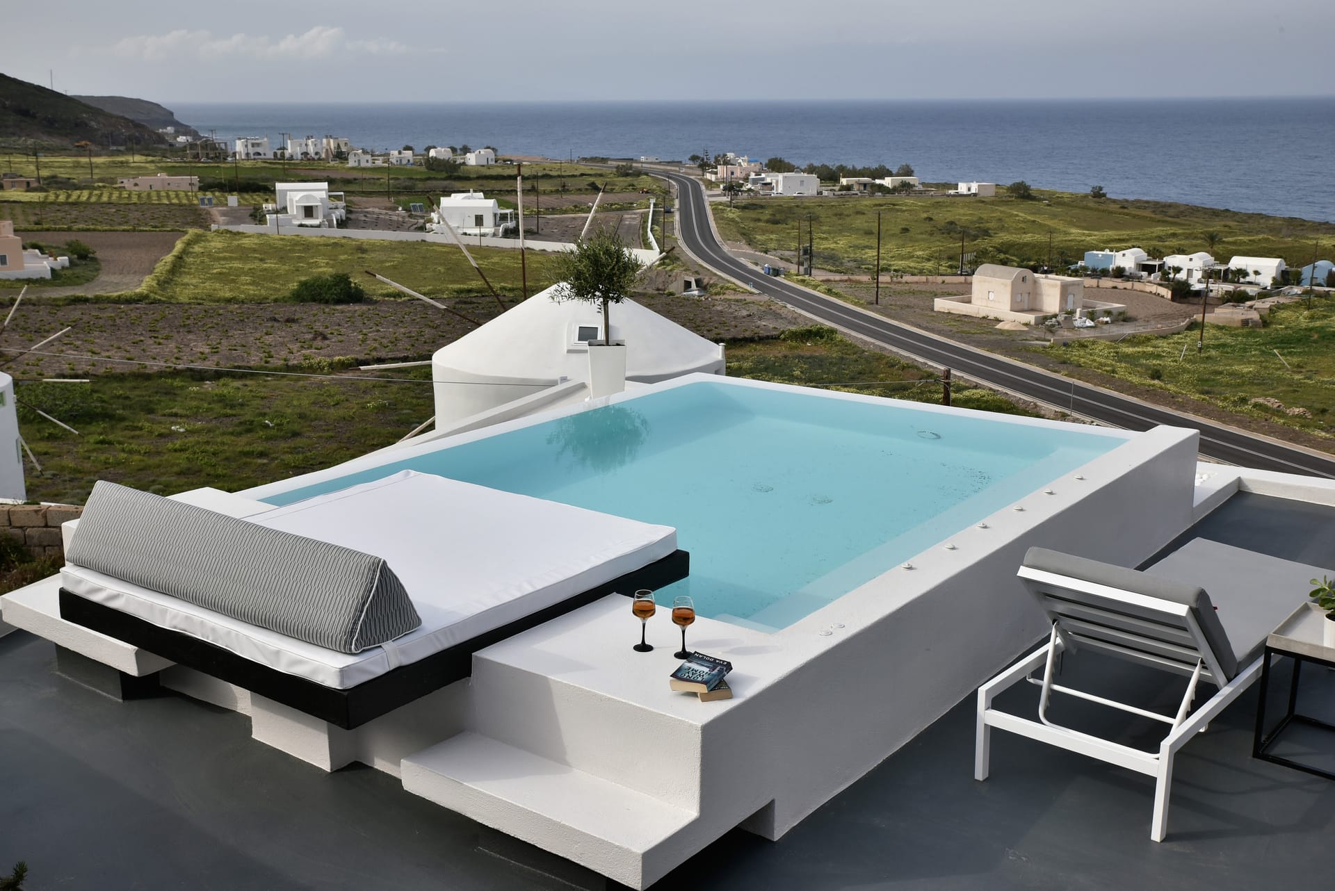 Horizon Mills Villas and Suites Santorini