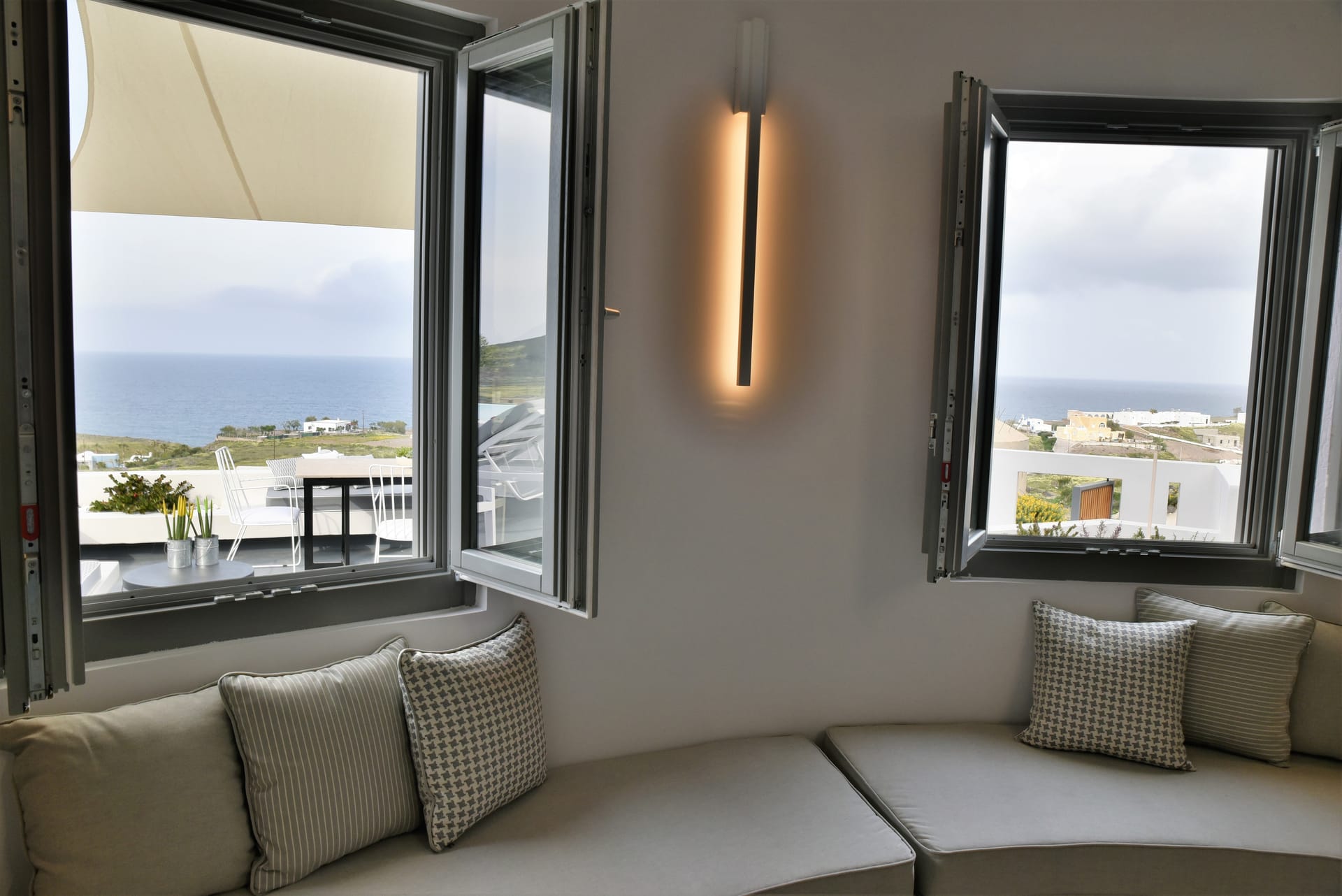 Horizon Mills Villas and Suites Santorini