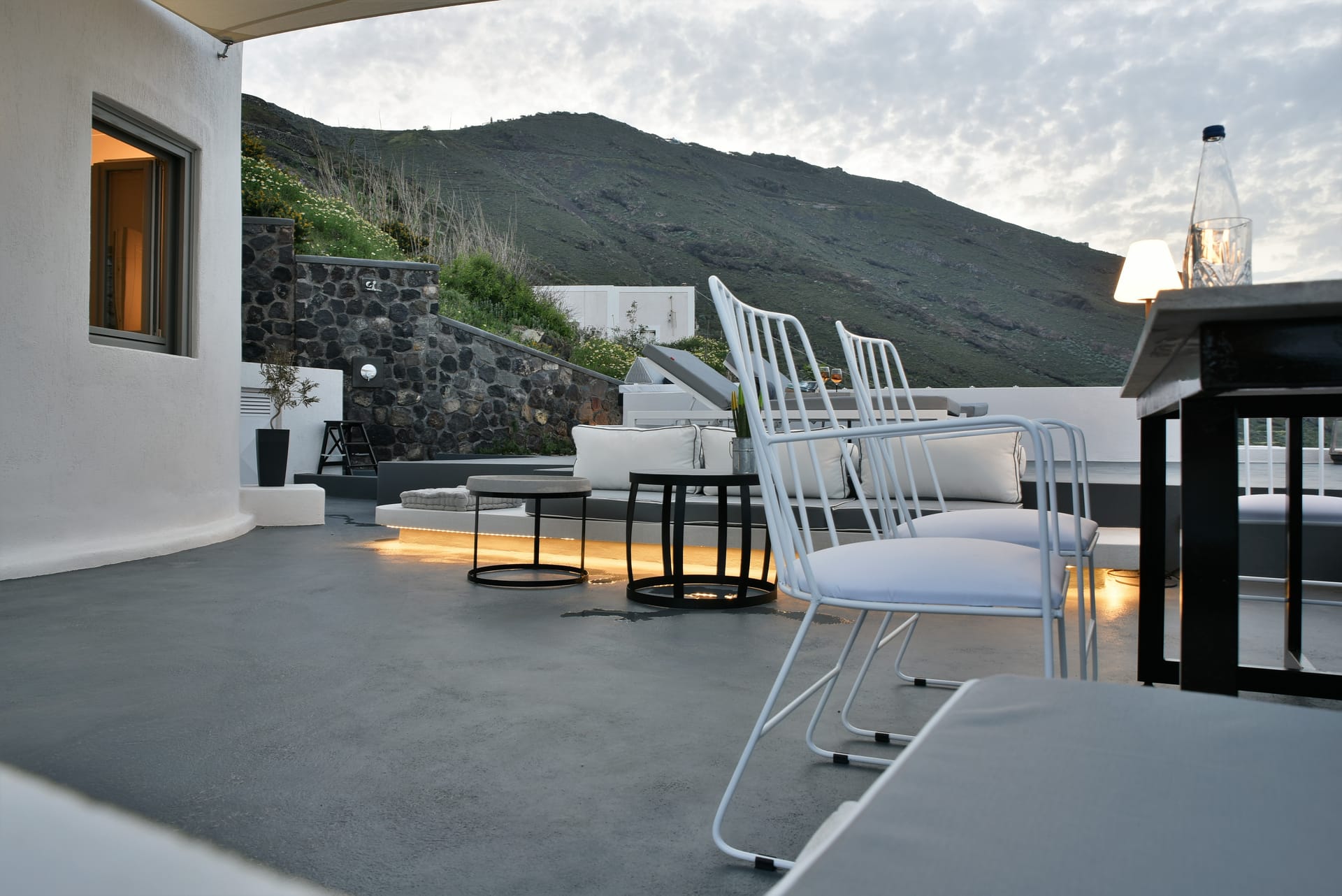 Horizon Mills Villas and Suites Santorini