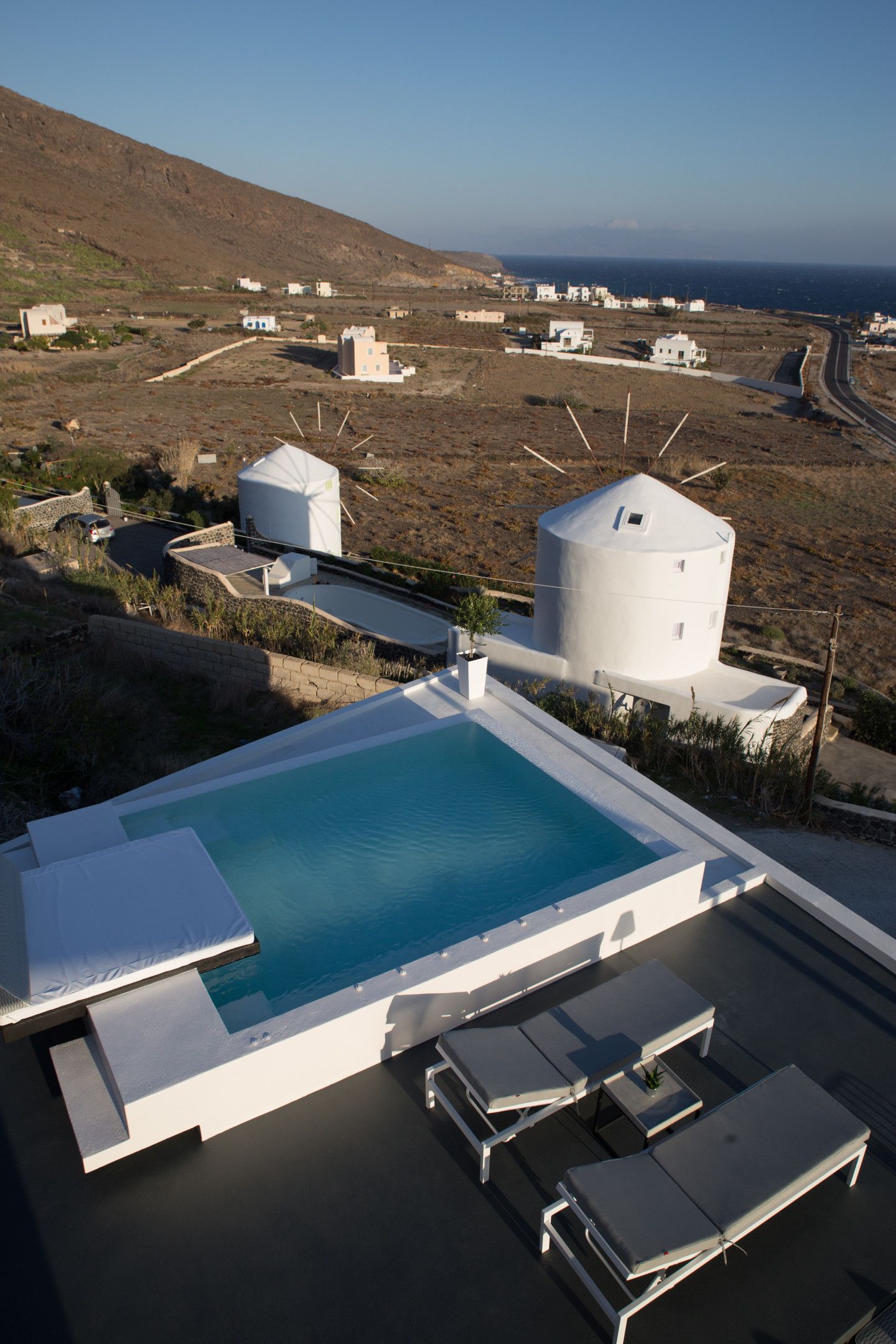 Horizon Mills Villas and Suites Santorini