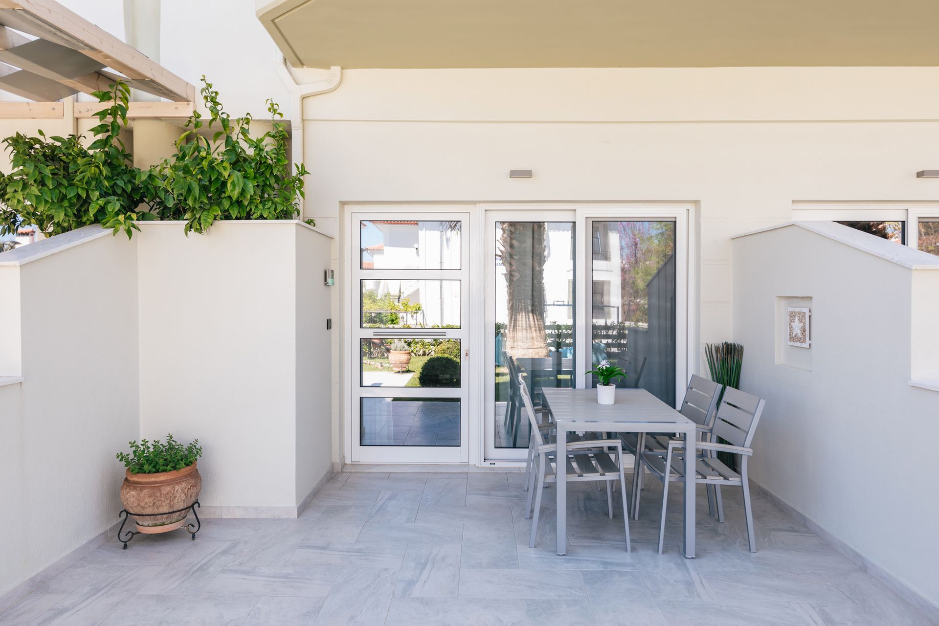 Minthi Boutique Apartments