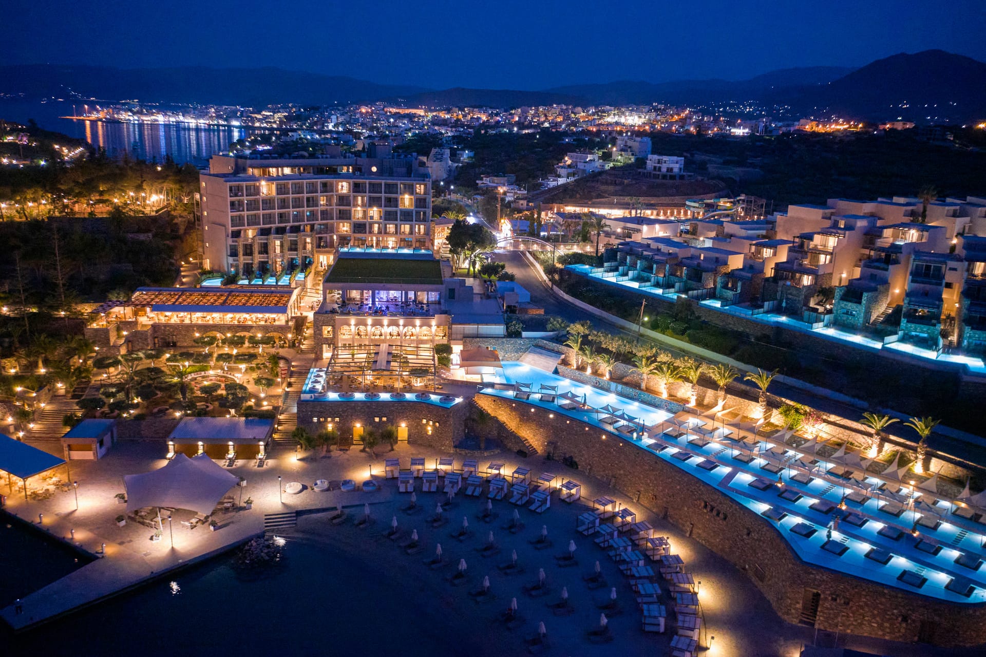 Zeus Eleva Mirabello Bay