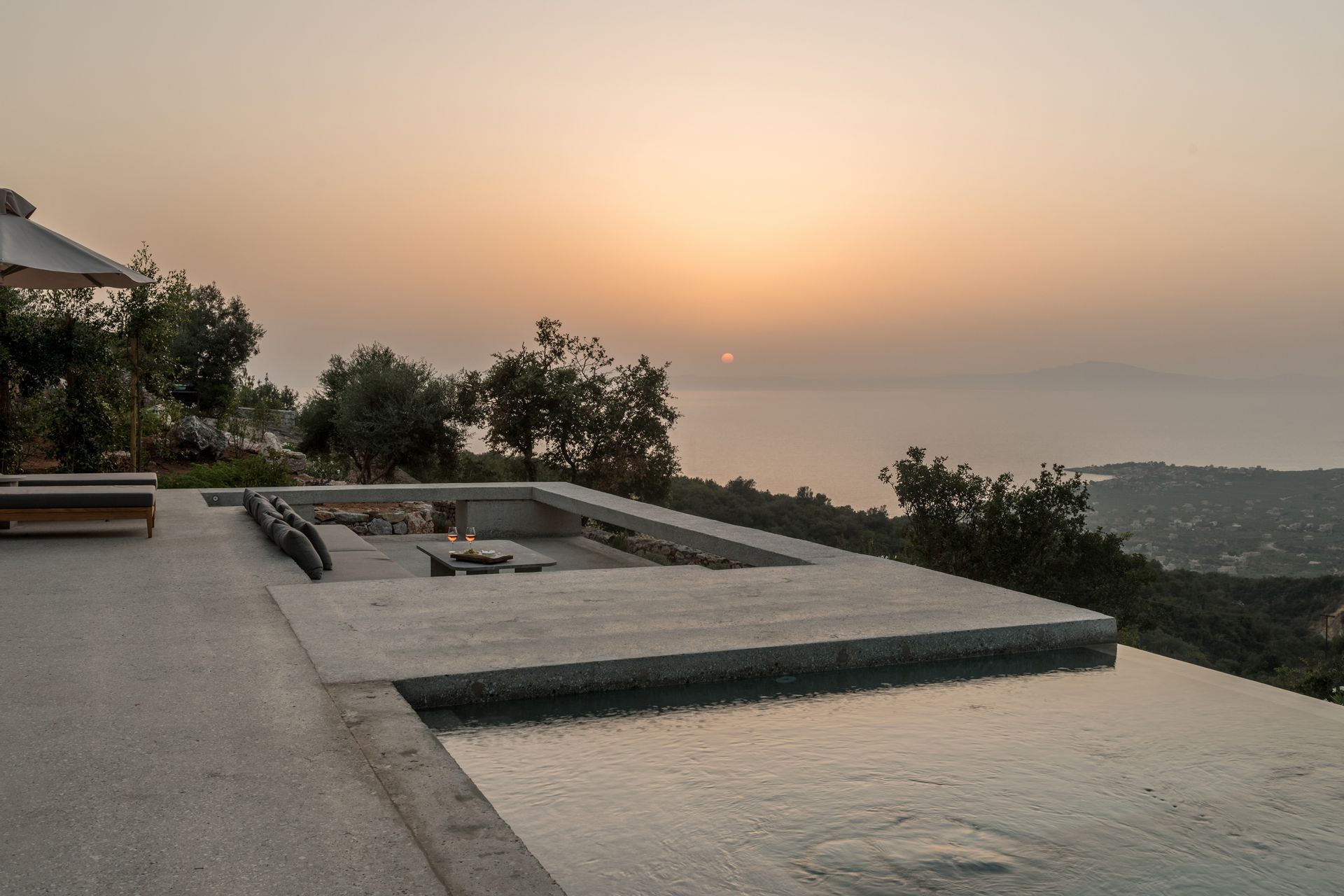 Monolithoi Villas