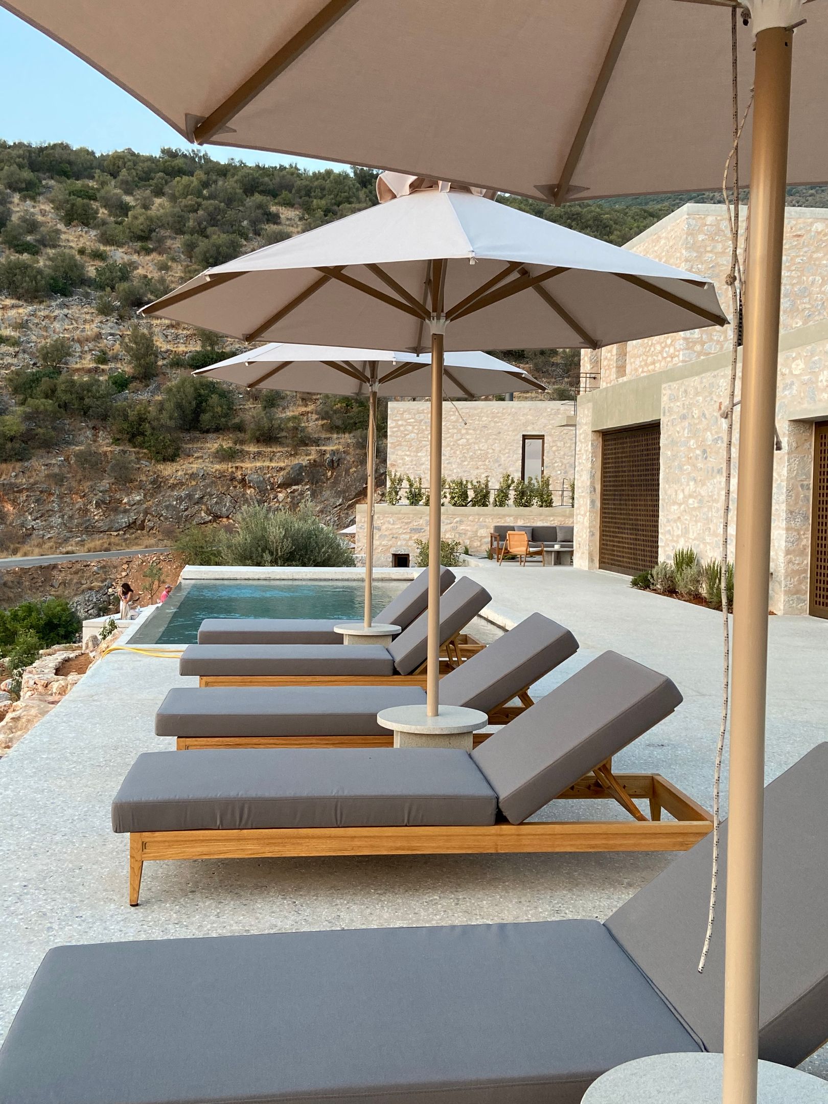 Monolithoi Villas