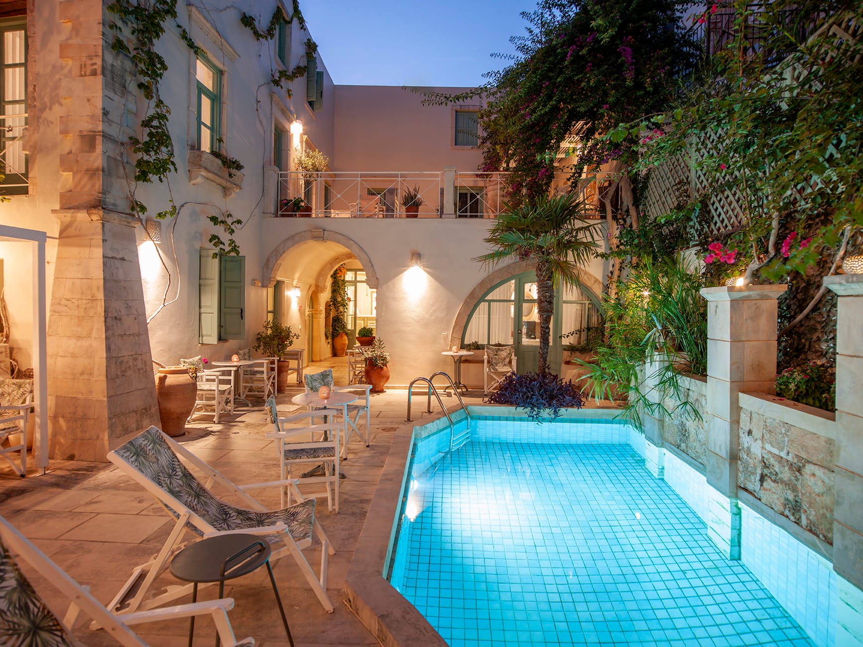 Mythos Suites Hotel