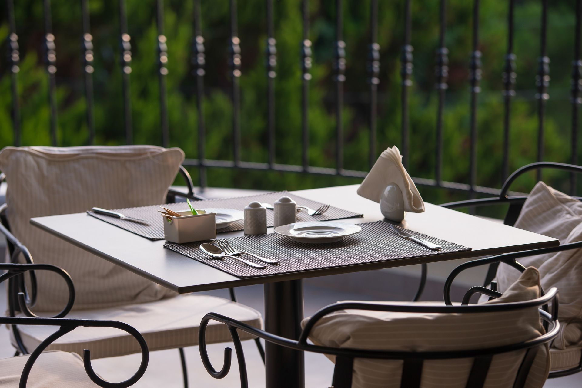 Neikos Luxury Suites