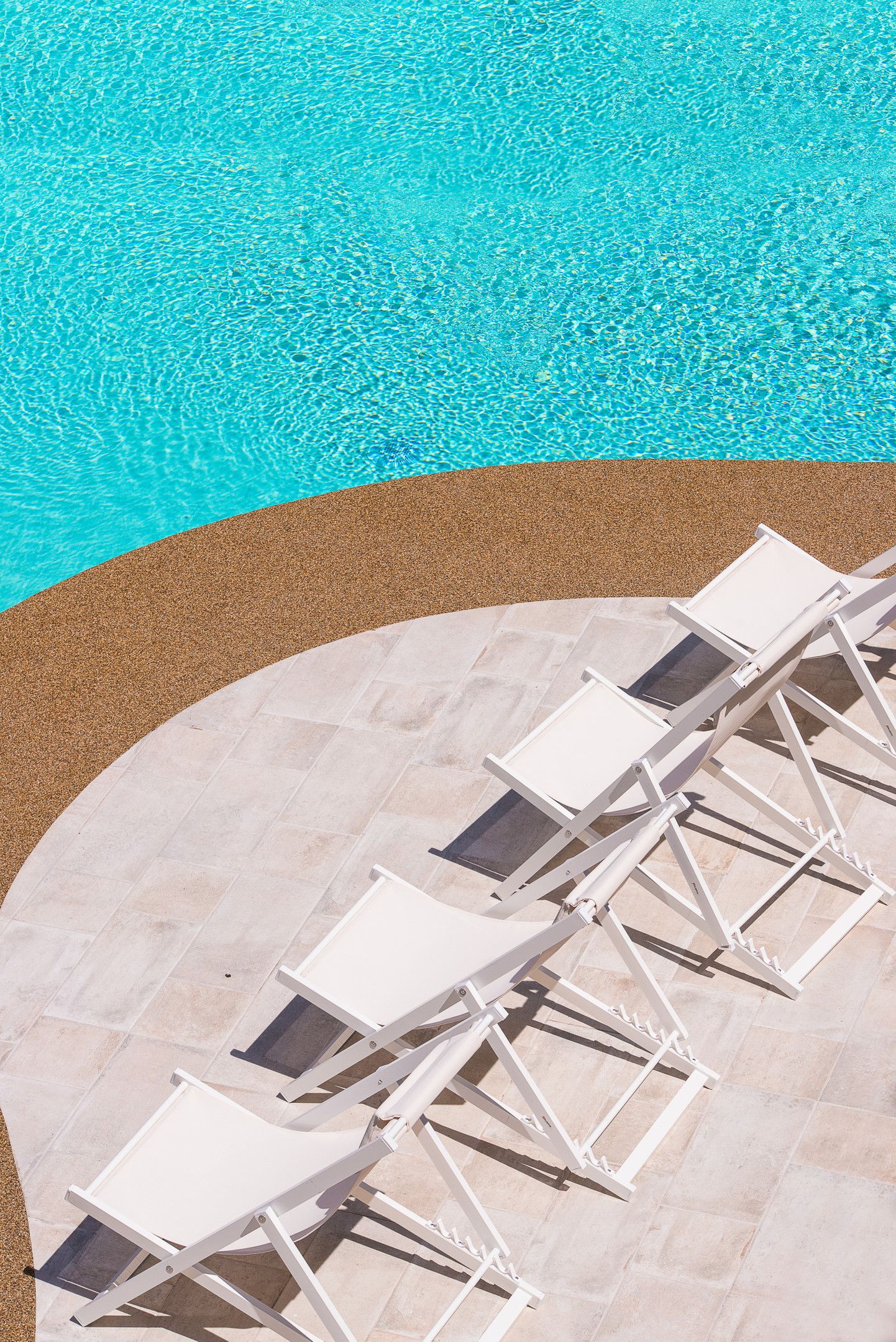 Neikos Luxury Suites