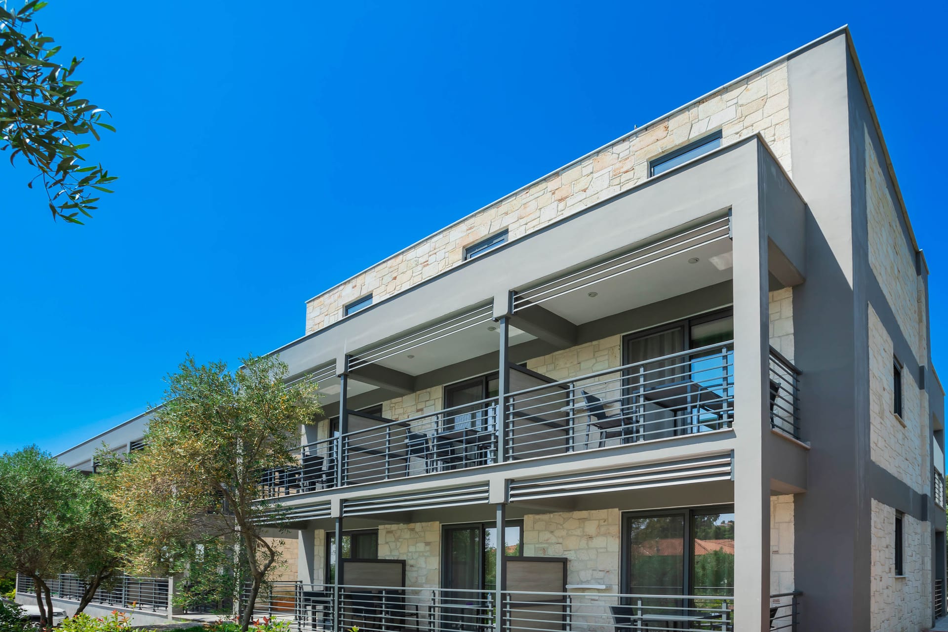New Story Luxury Suites