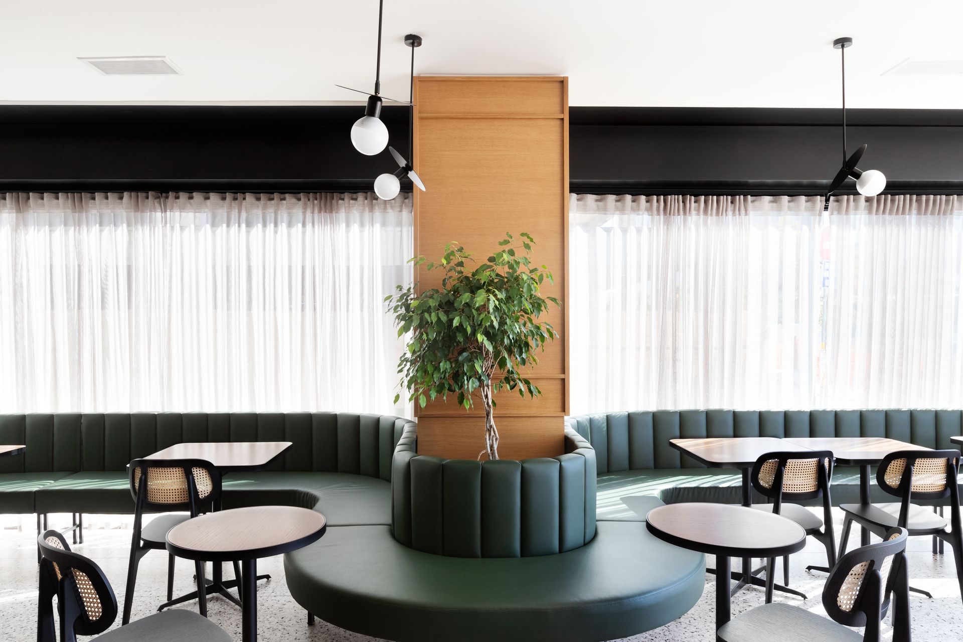 Noa Hotel