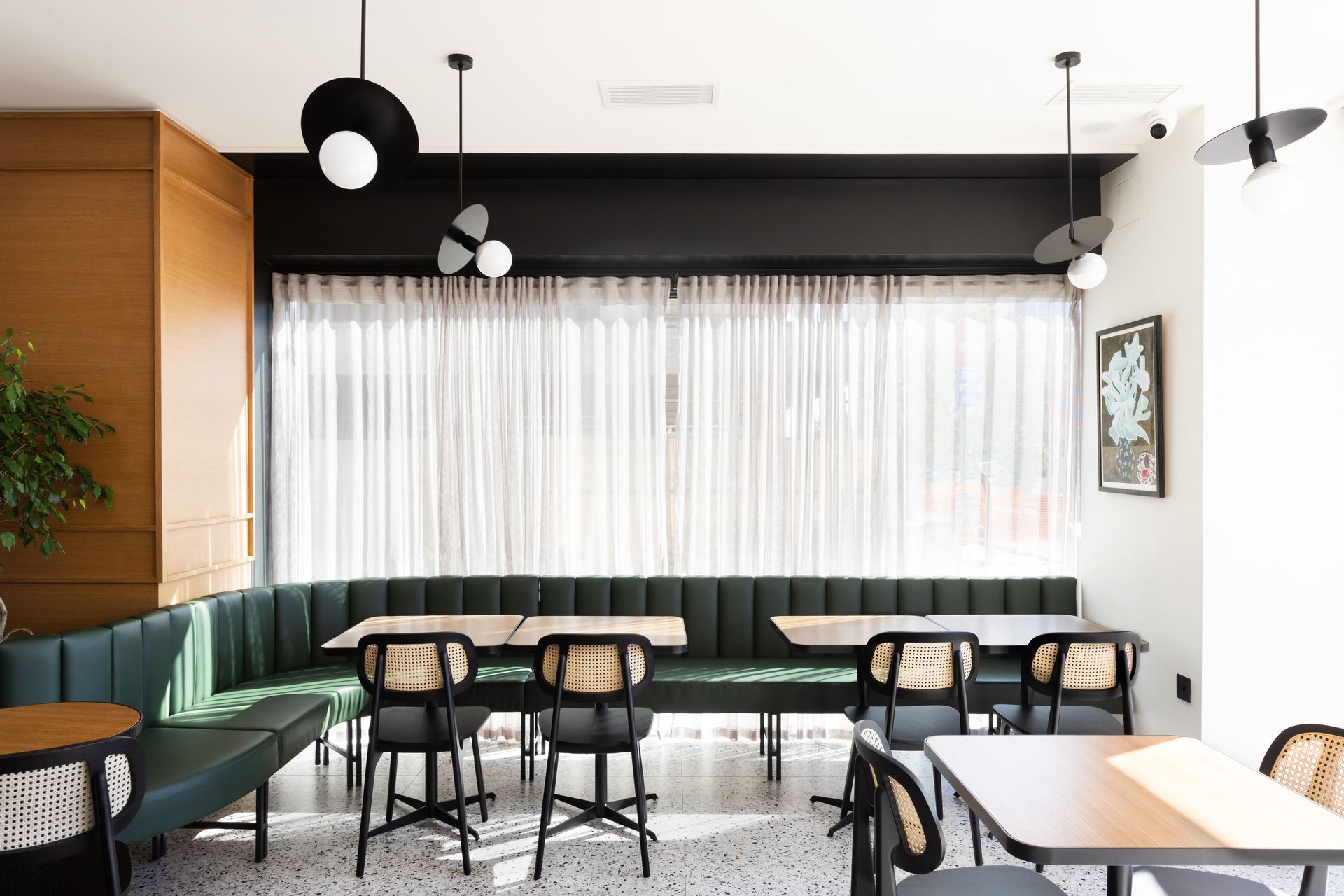 Noa Hotel