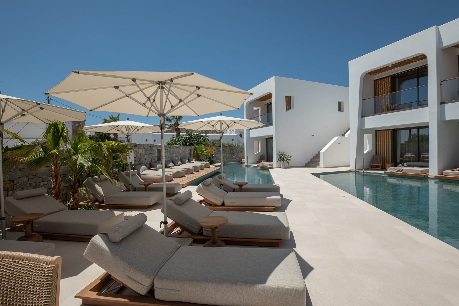 Nuca Mykonos