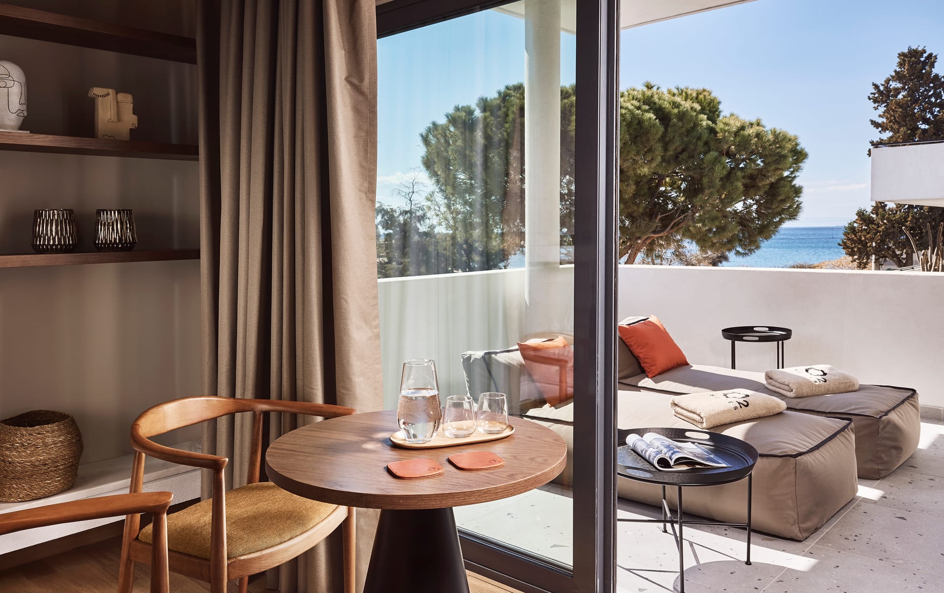 Cama Luxury Suites Glyfada