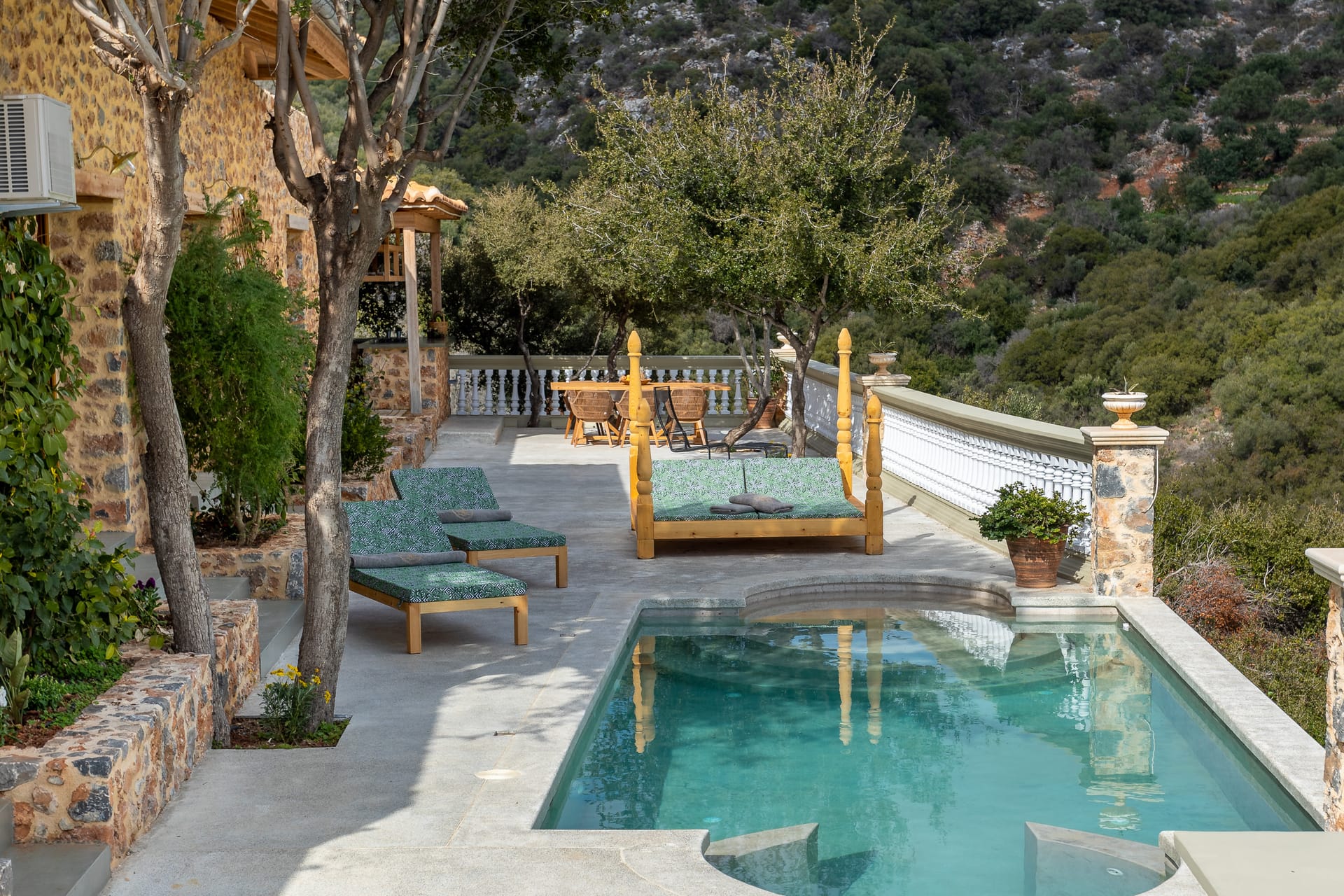 Oak Tree Estate