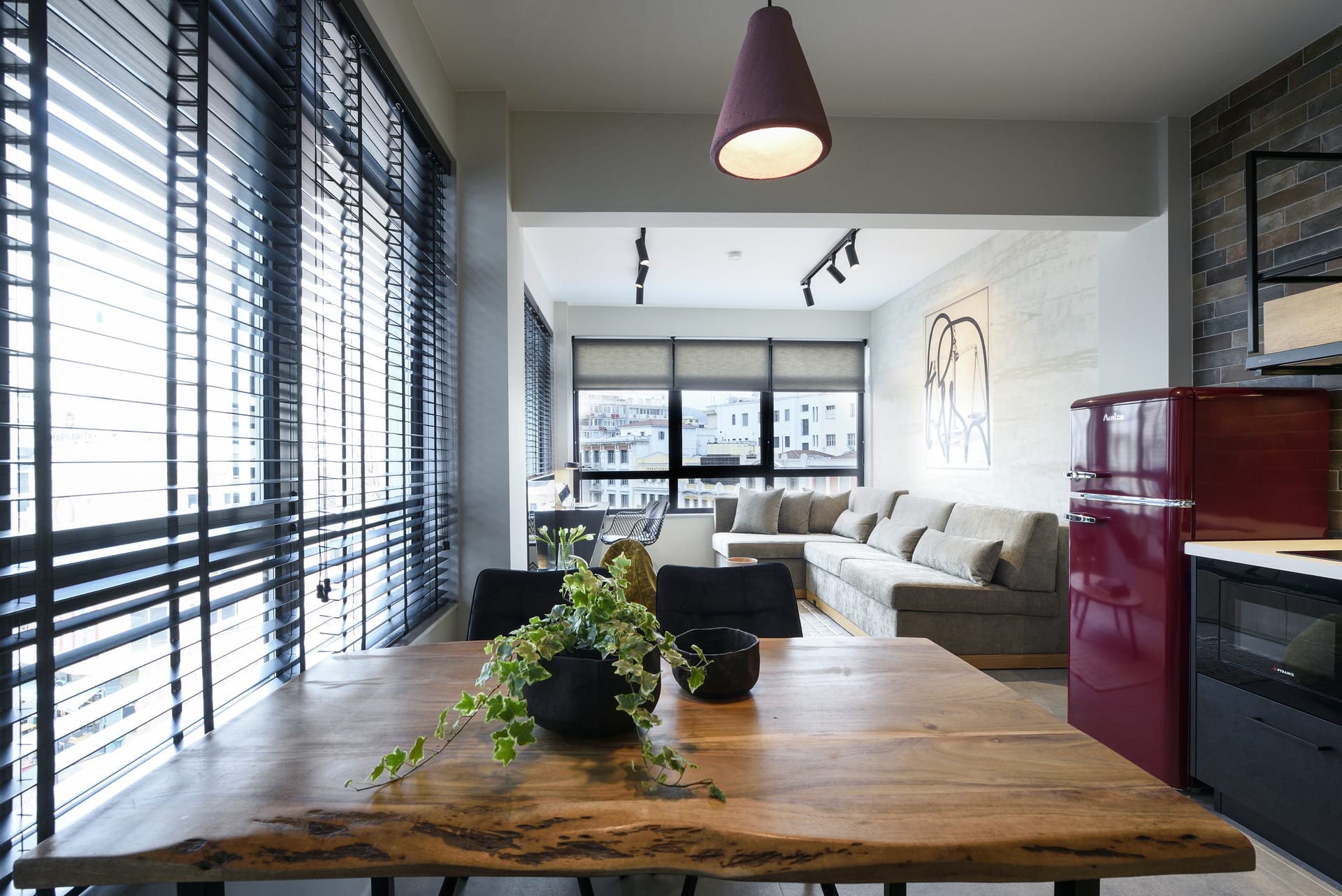 Olvios Luxury Suites & Lofts