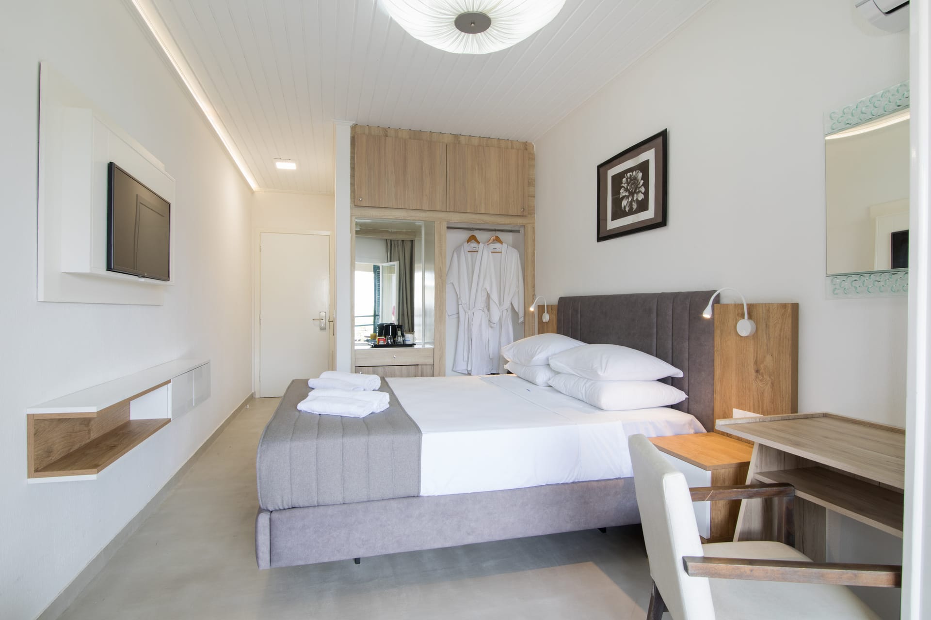 Opera Blue Hotel