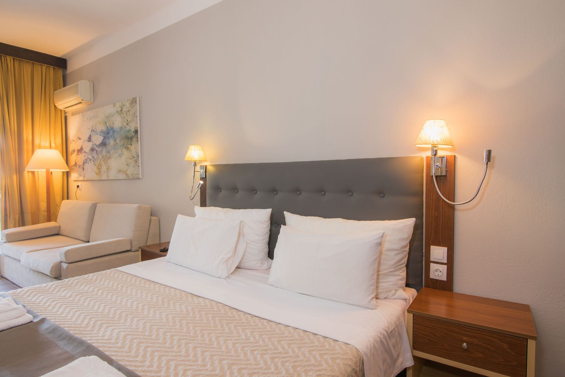 Opera Blue Hotel