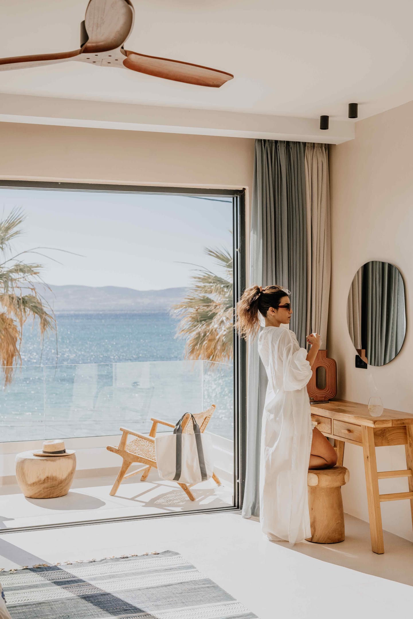 Ostrako Beachside Suites