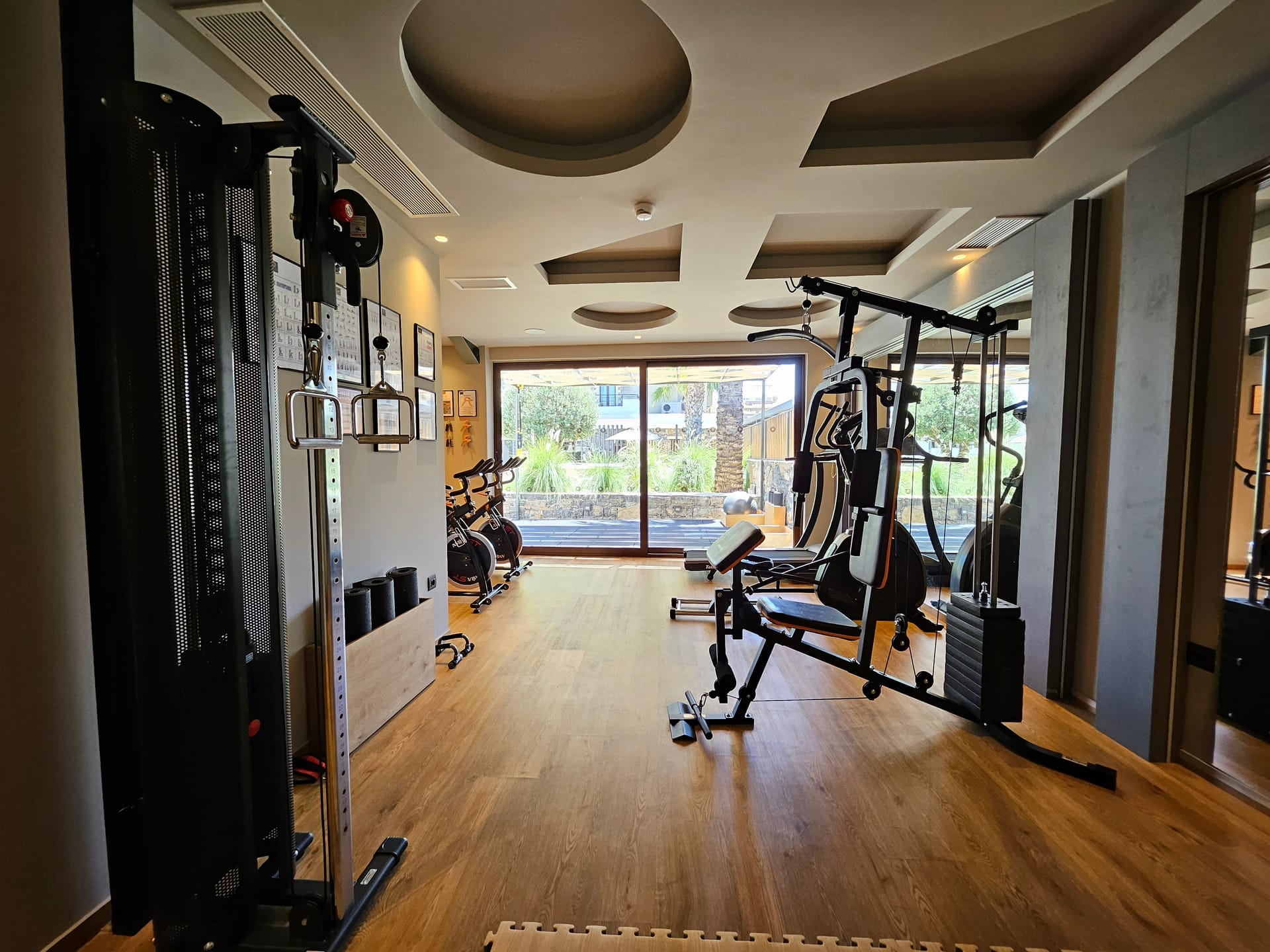 Petousis Hotel & Suites