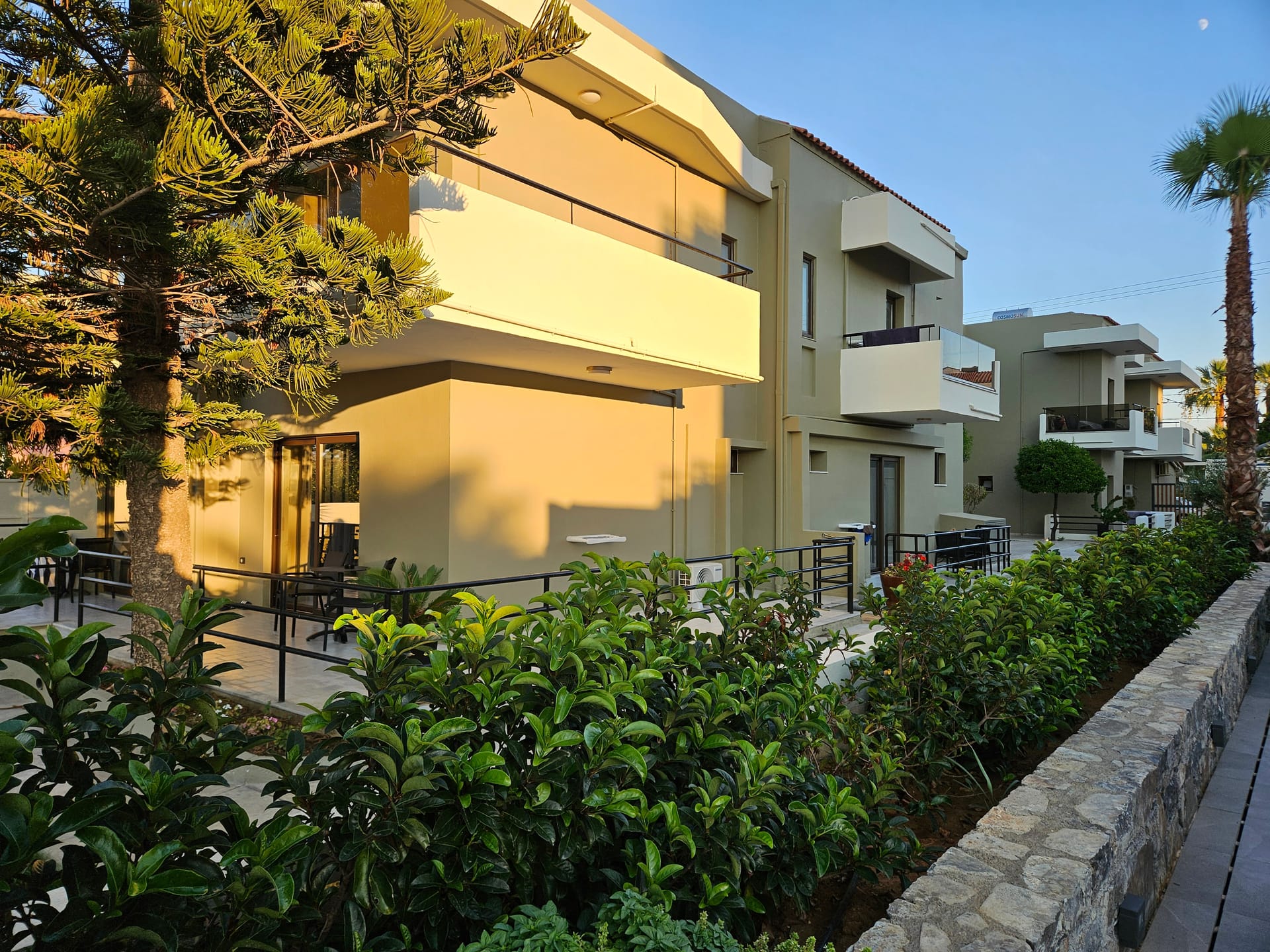 Petousis Hotel & Suites