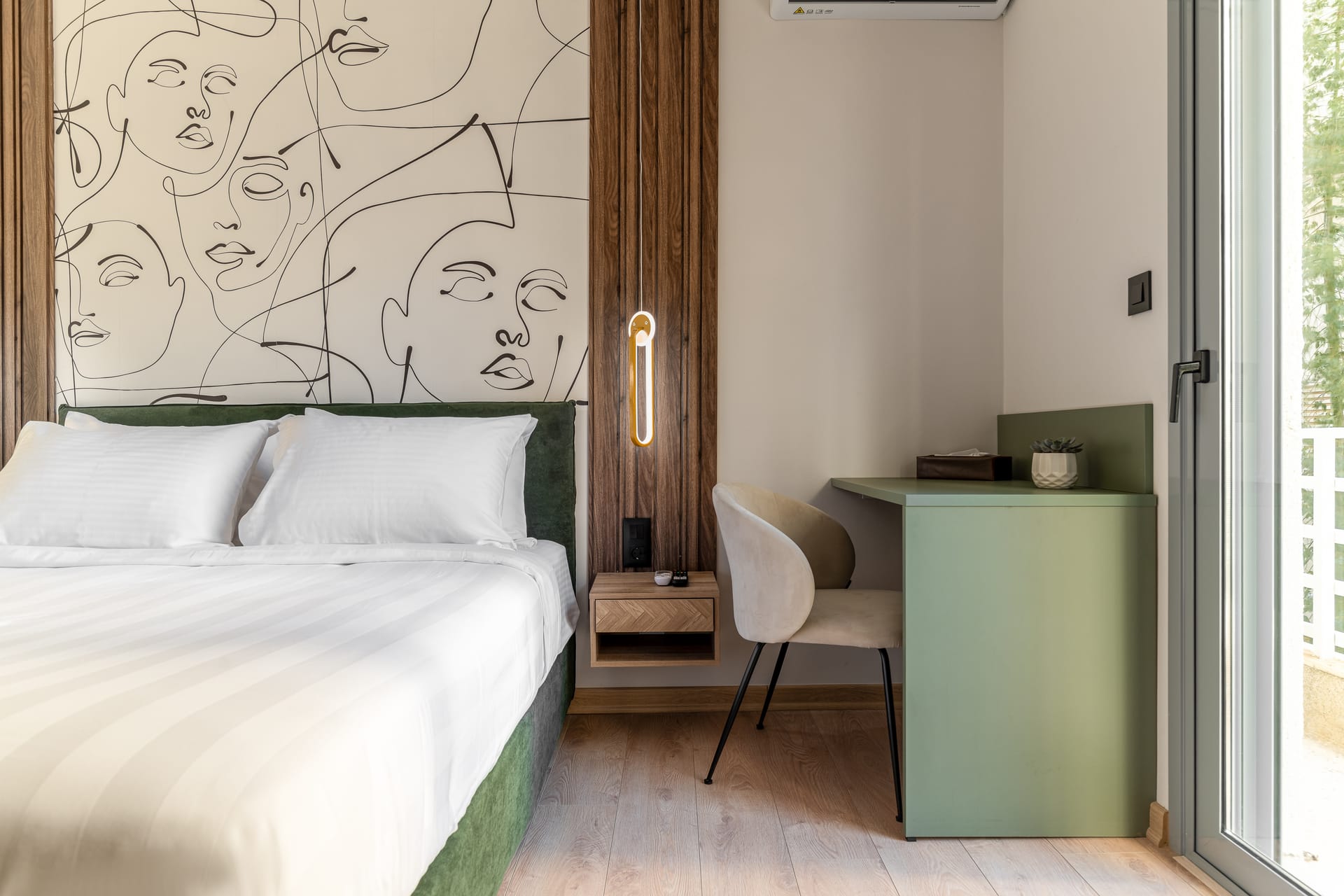 Phalerus Suites