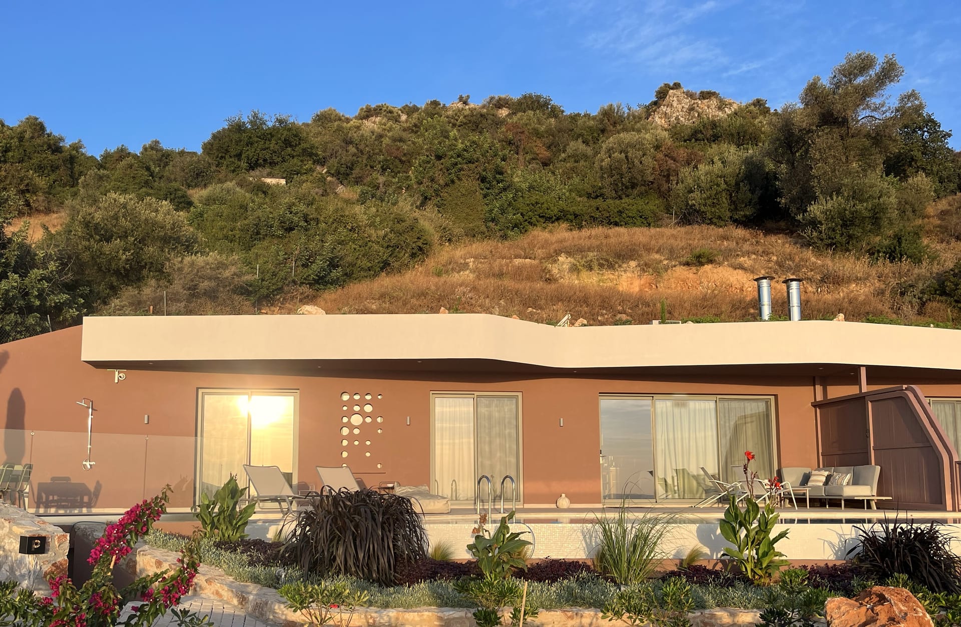 Plethora Luxury Suites