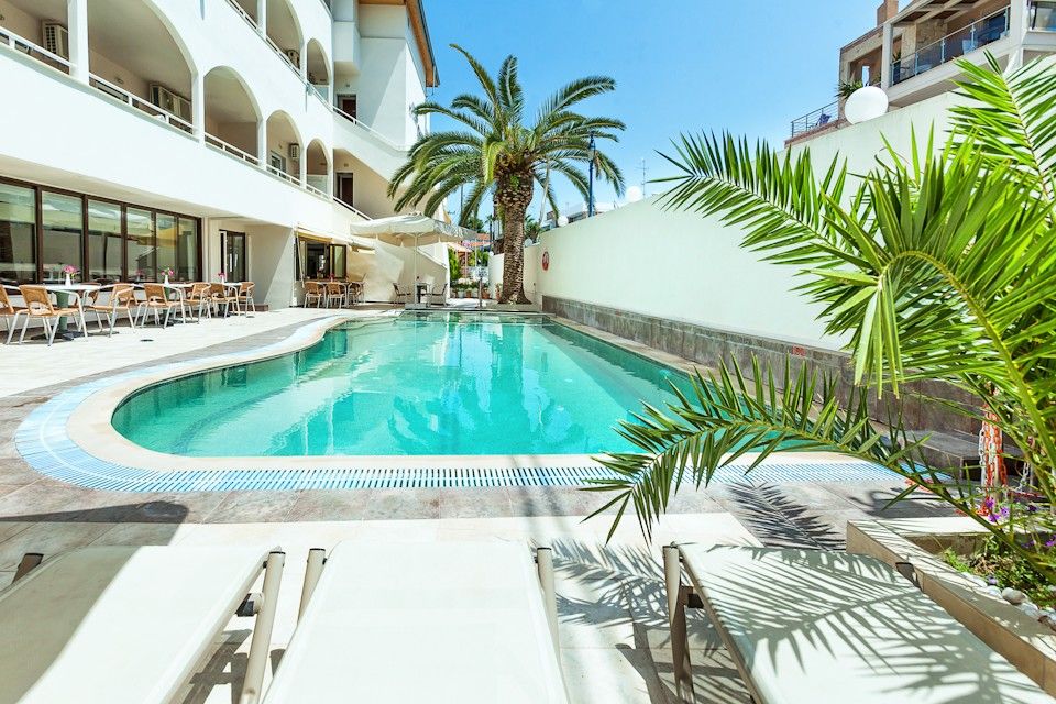 Elinotel Polis Hotel