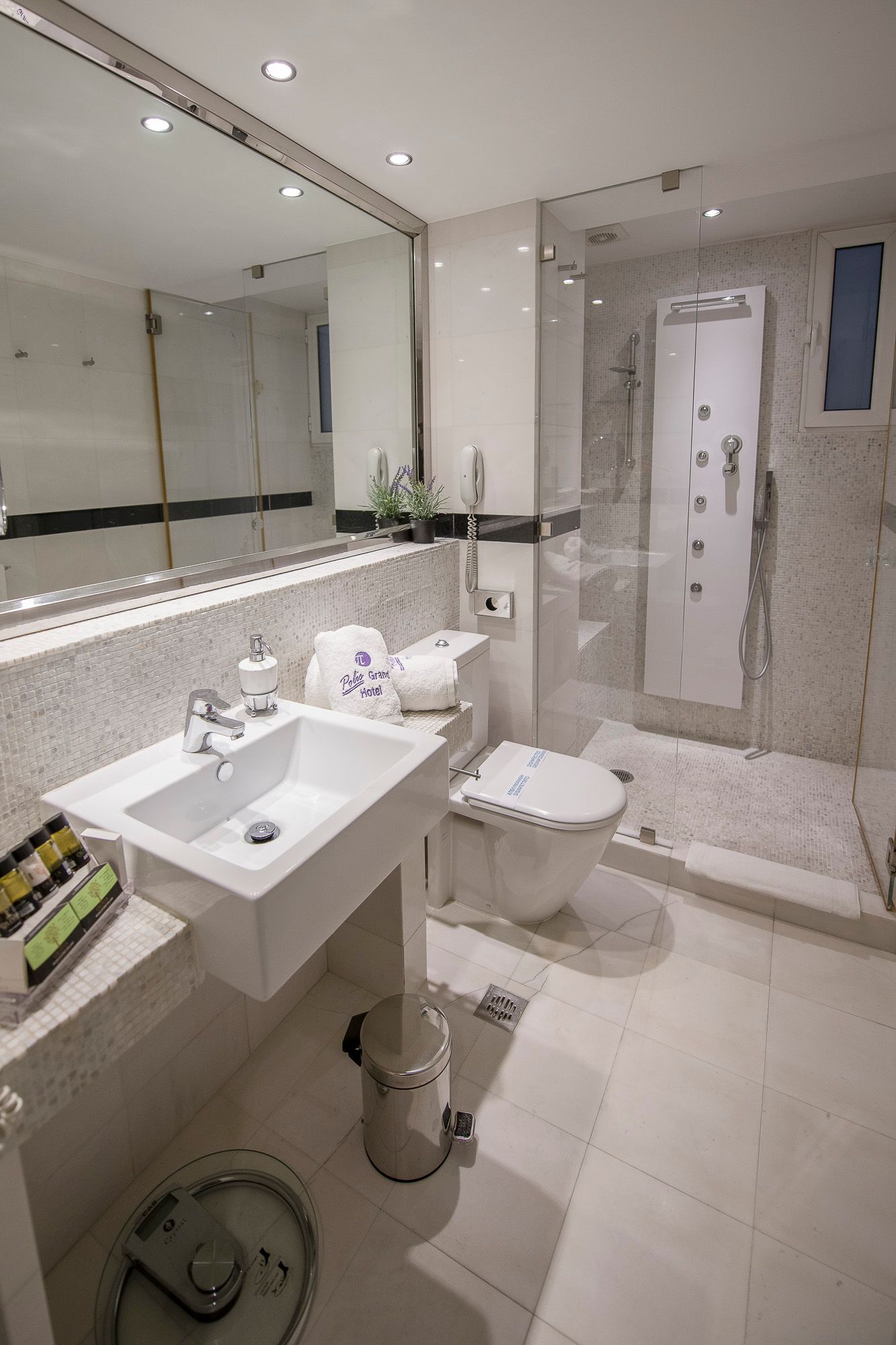 Polis Grand Hotel